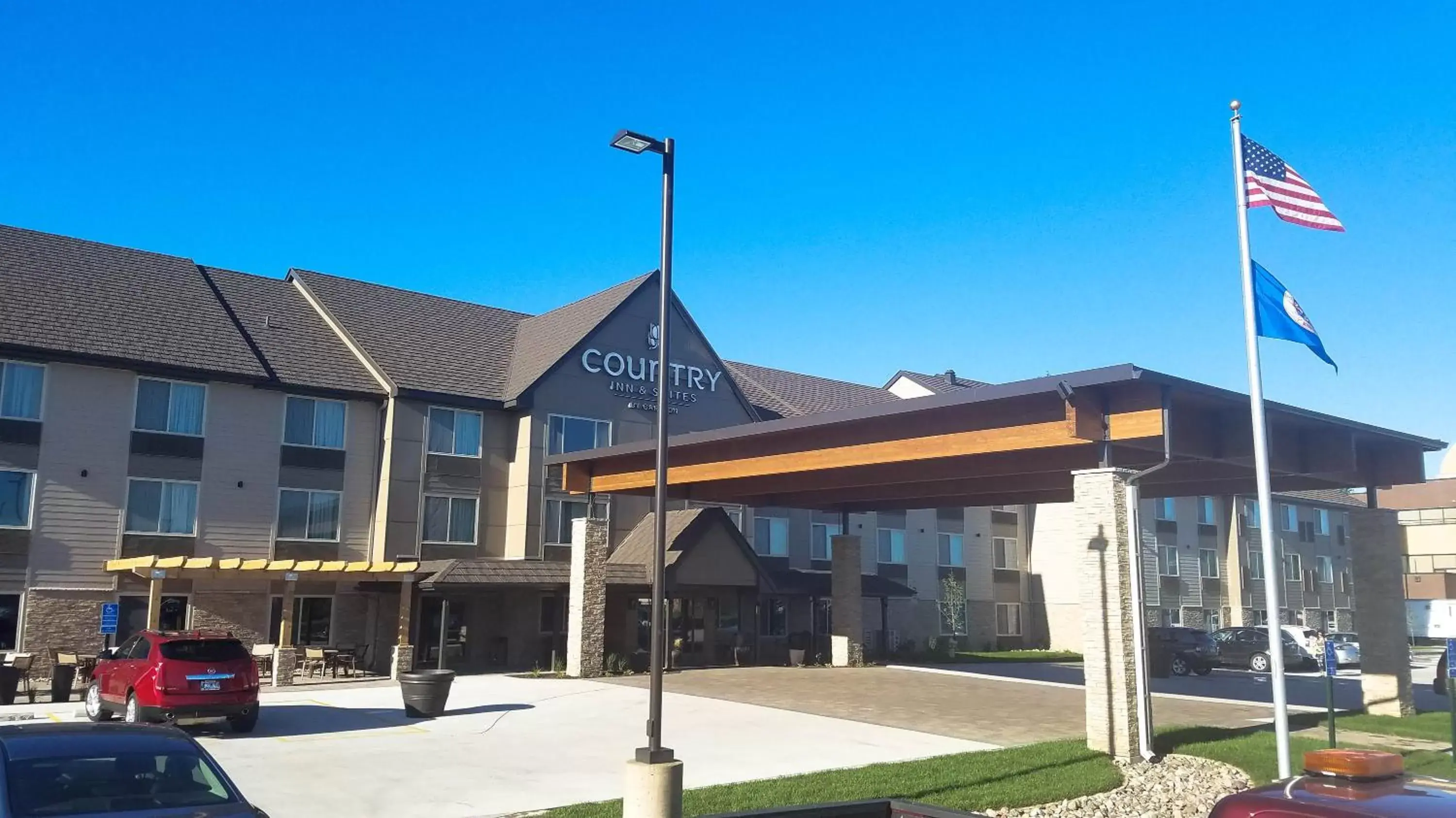 Facade/Entrance in Country Inn & Suites by Radisson, St. Cloud West, MN