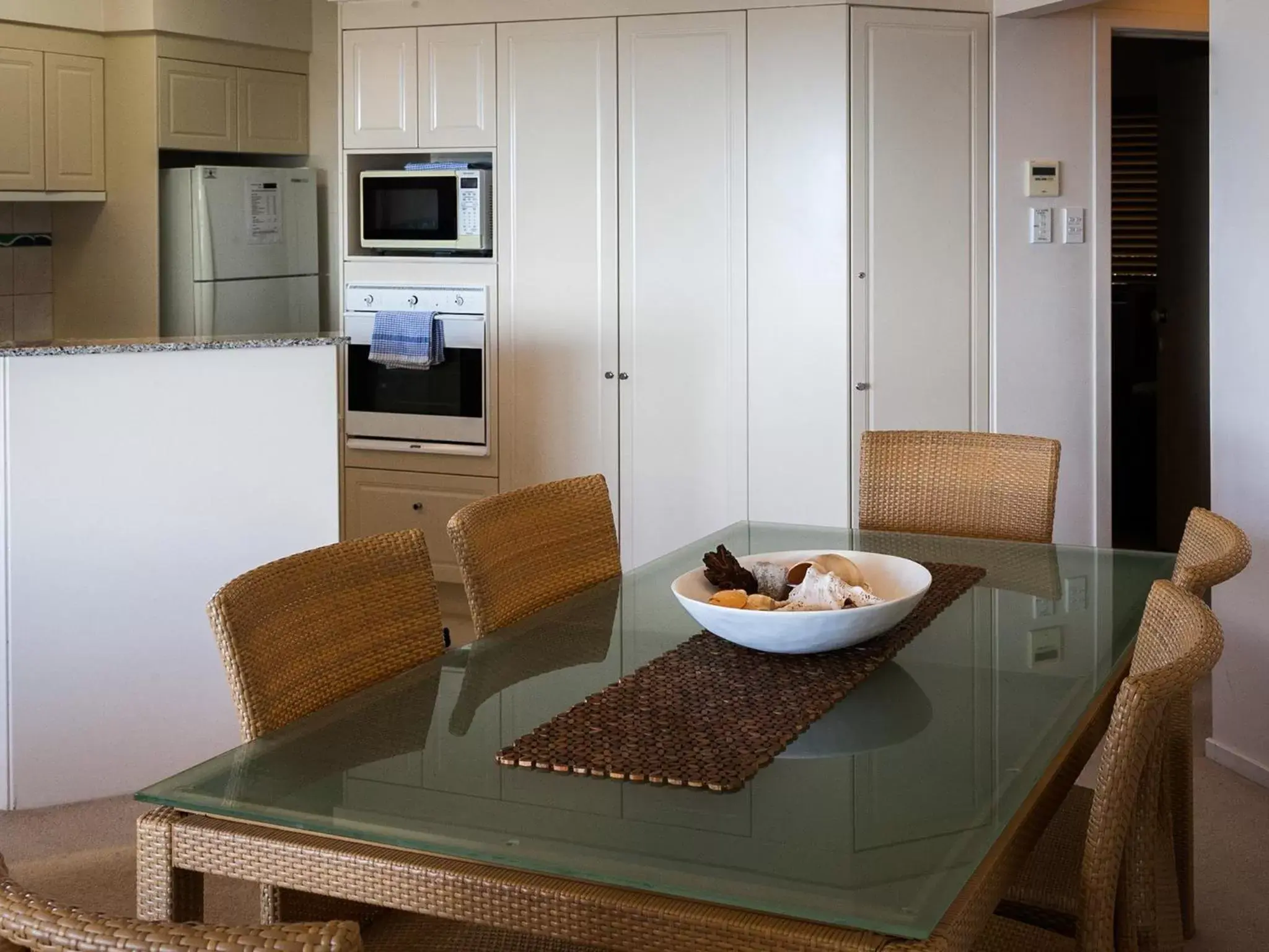 Dining area, Seating Area in The Point Coolum