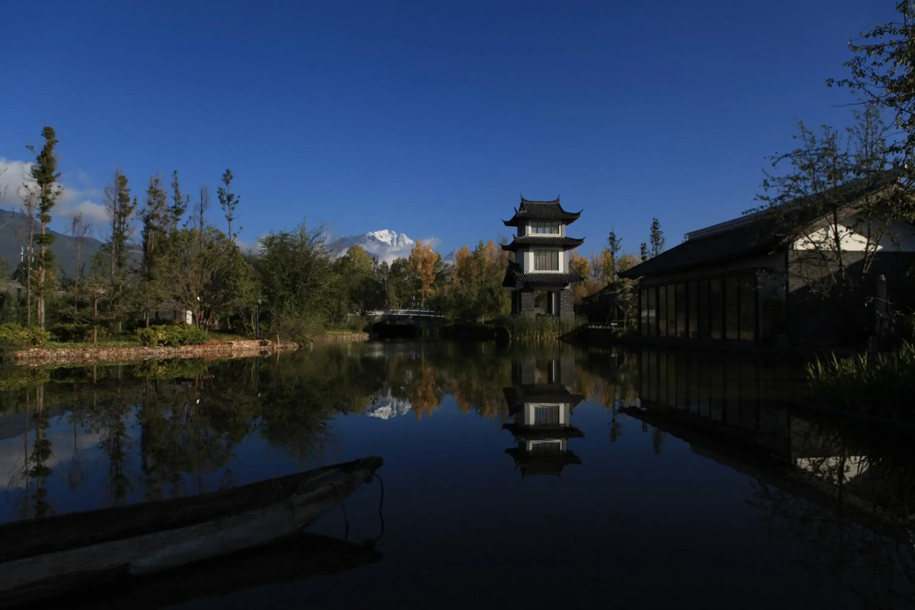 Garden view in Pullman Lijiang Resort & Spa Garden view in Pullman Lijiang Resort & Spa