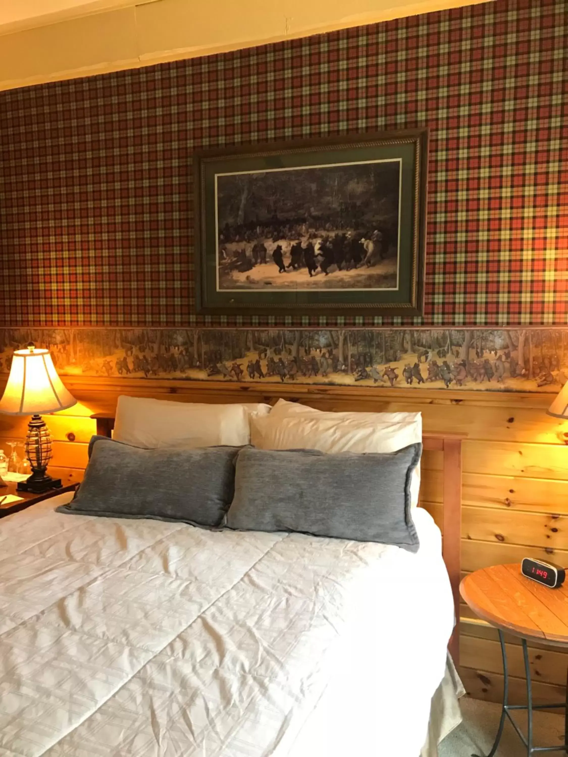 Bed in Waybury Inn