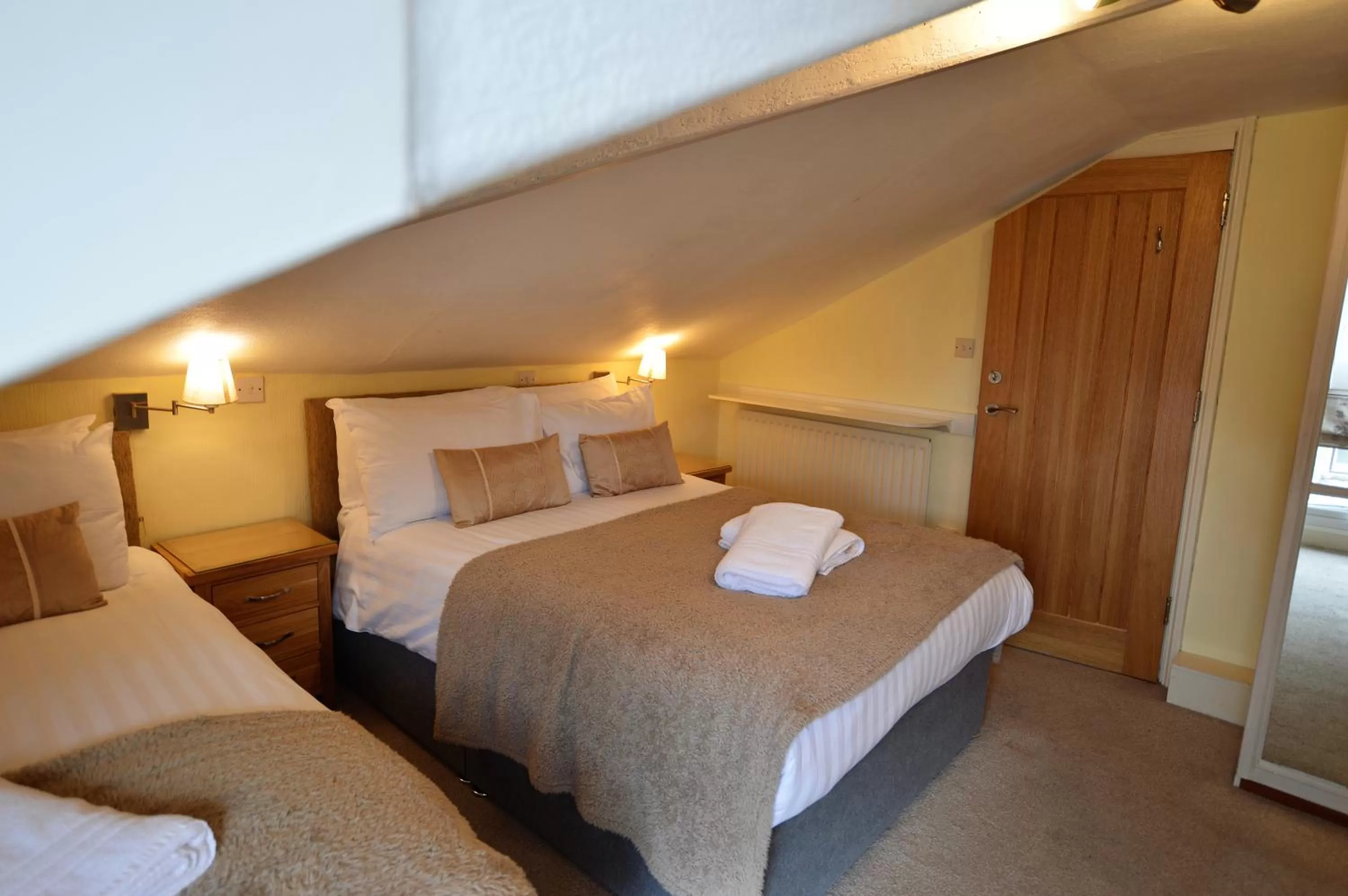 Photo of the whole room, Bed in All Seasons Guest House