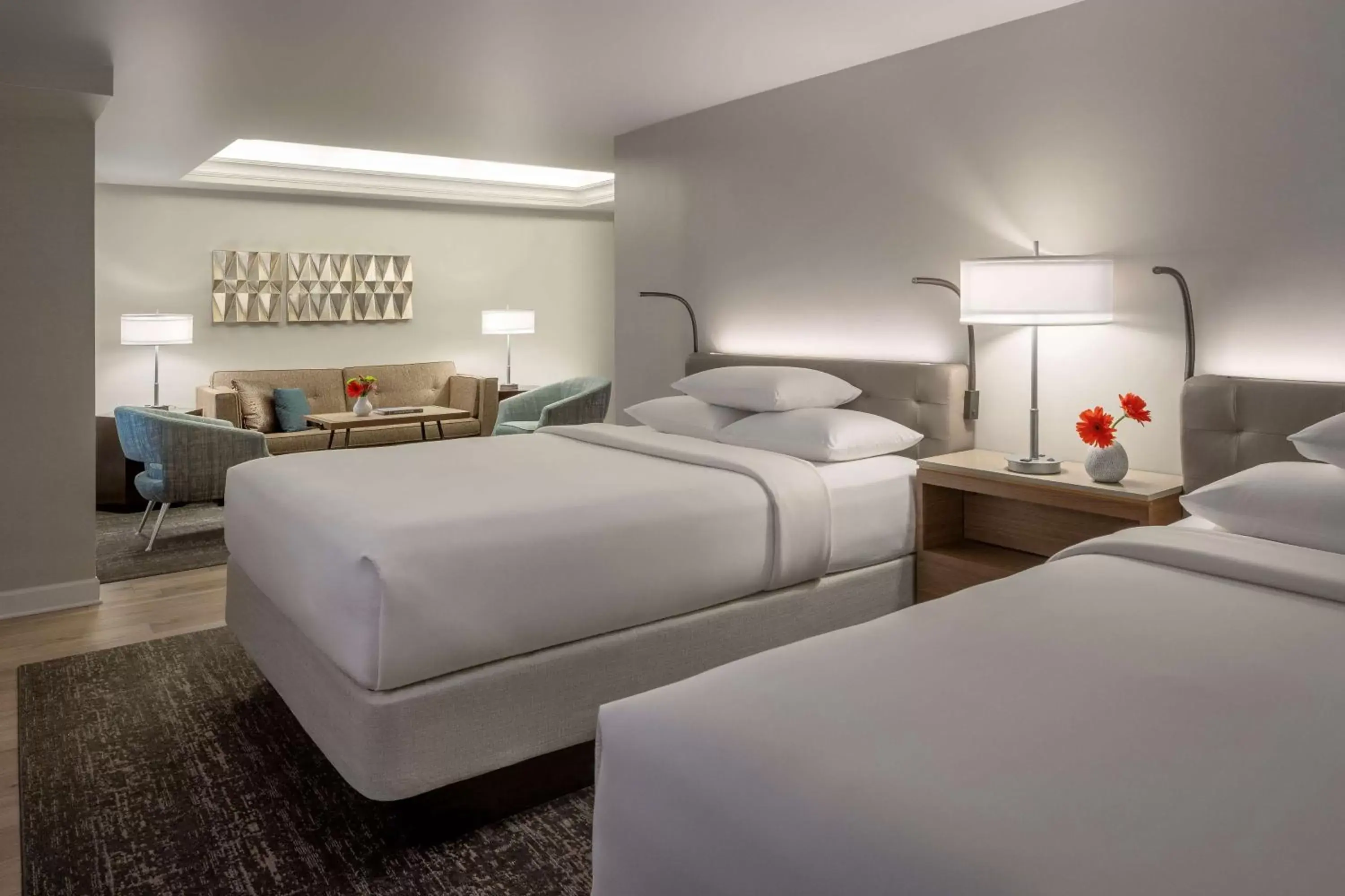 Photo of the whole room, Bed in Hyatt Regency Orlando International Airport Hotel
