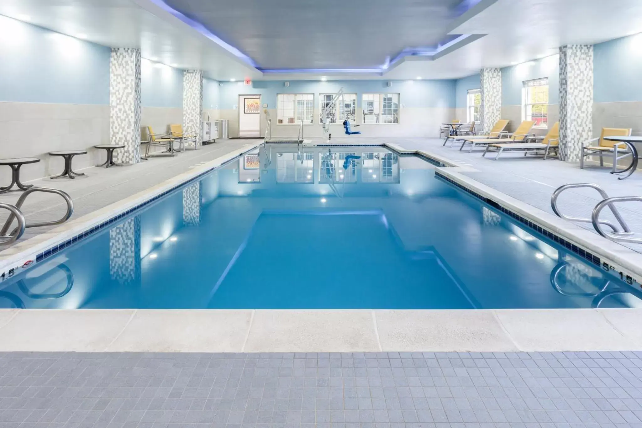 Swimming Pool in Holiday Inn Express & Suites Williamsburg, an IHG Hotel