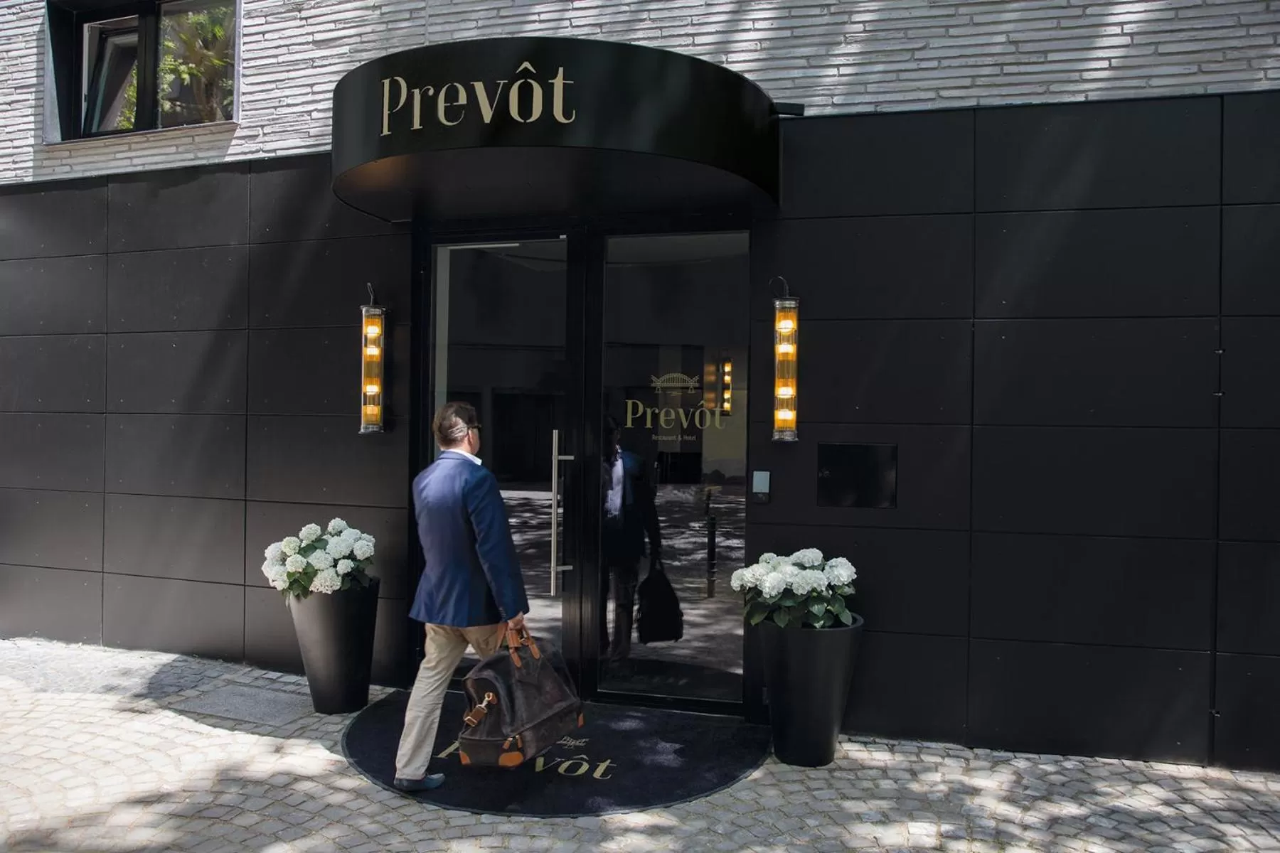 Facade/entrance in Prevôt Restaurant & Hotel