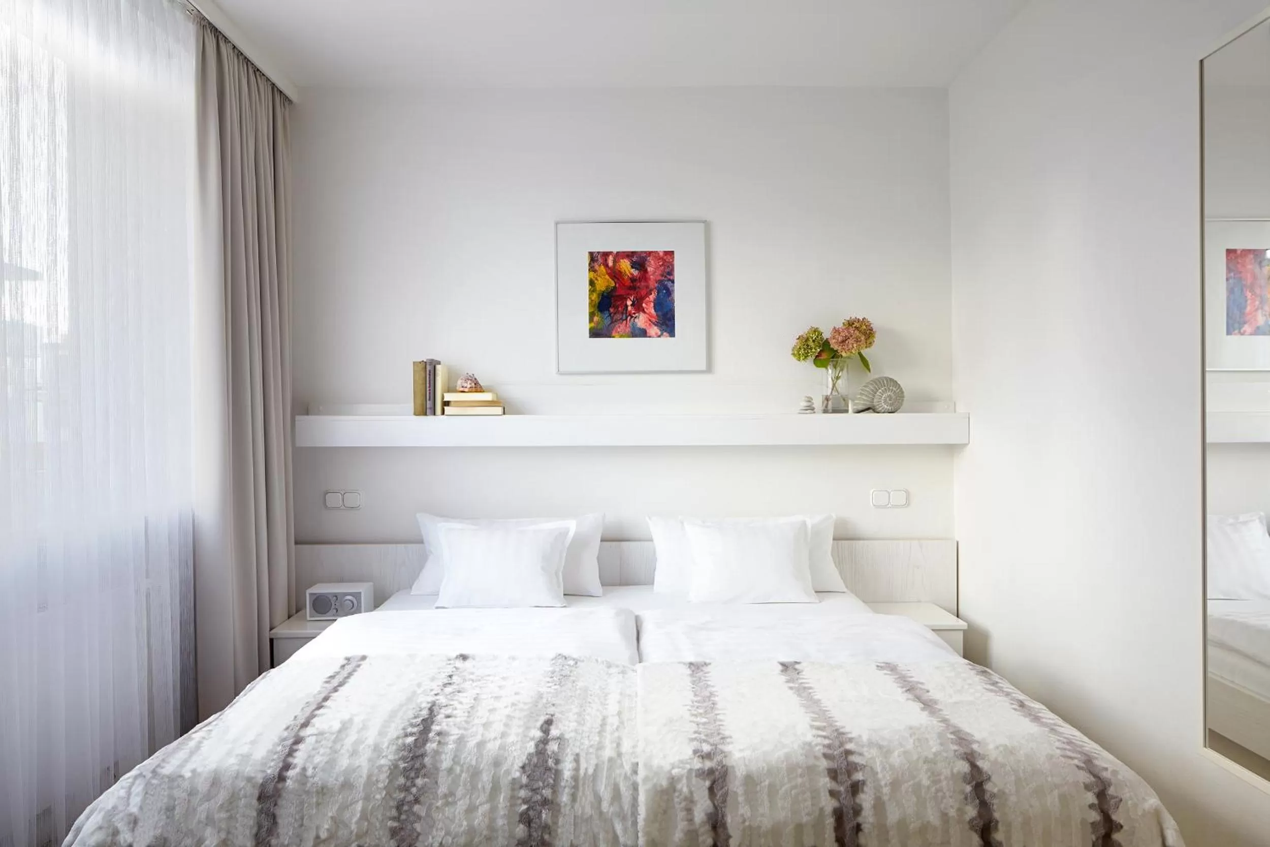 Photo of the whole room, Bed in Hotel Ancora Timmendorfer Strand, Pool inklusive