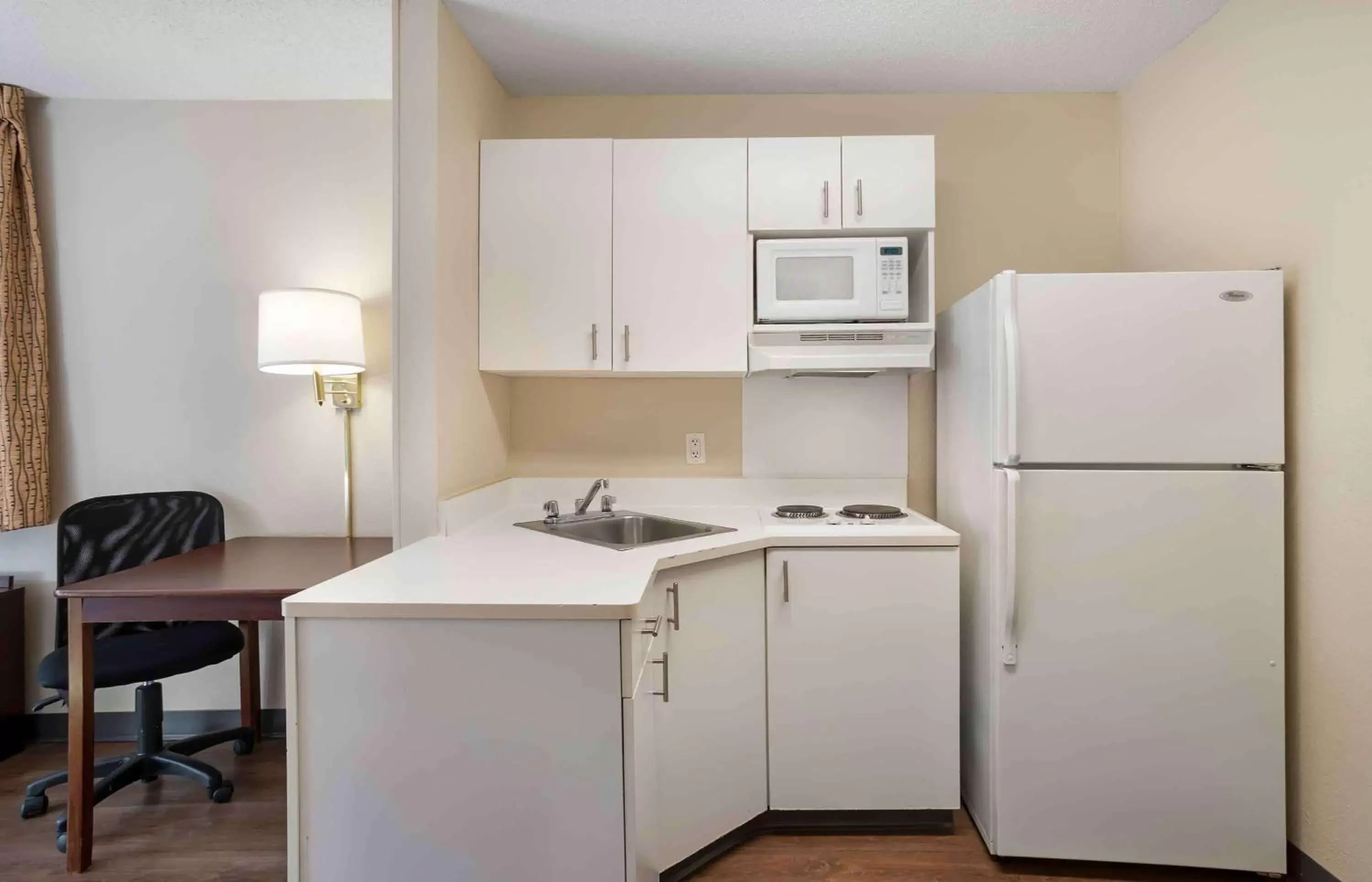 Bedroom, Kitchen/Kitchenette in Extended Stay America Suites - Frederick - Westview Dr