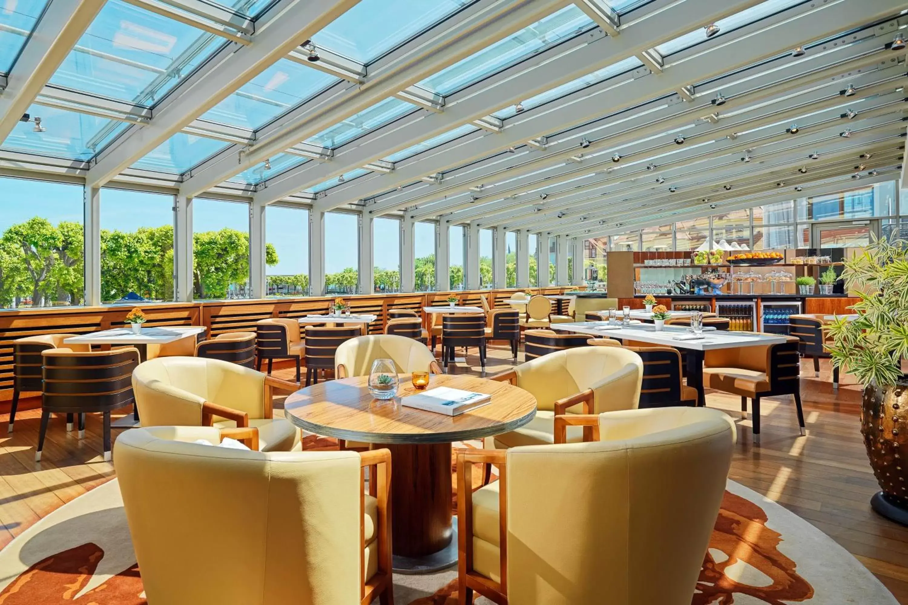 Lounge or bar, Restaurant/Places to Eat in Sheraton Sopot Hotel