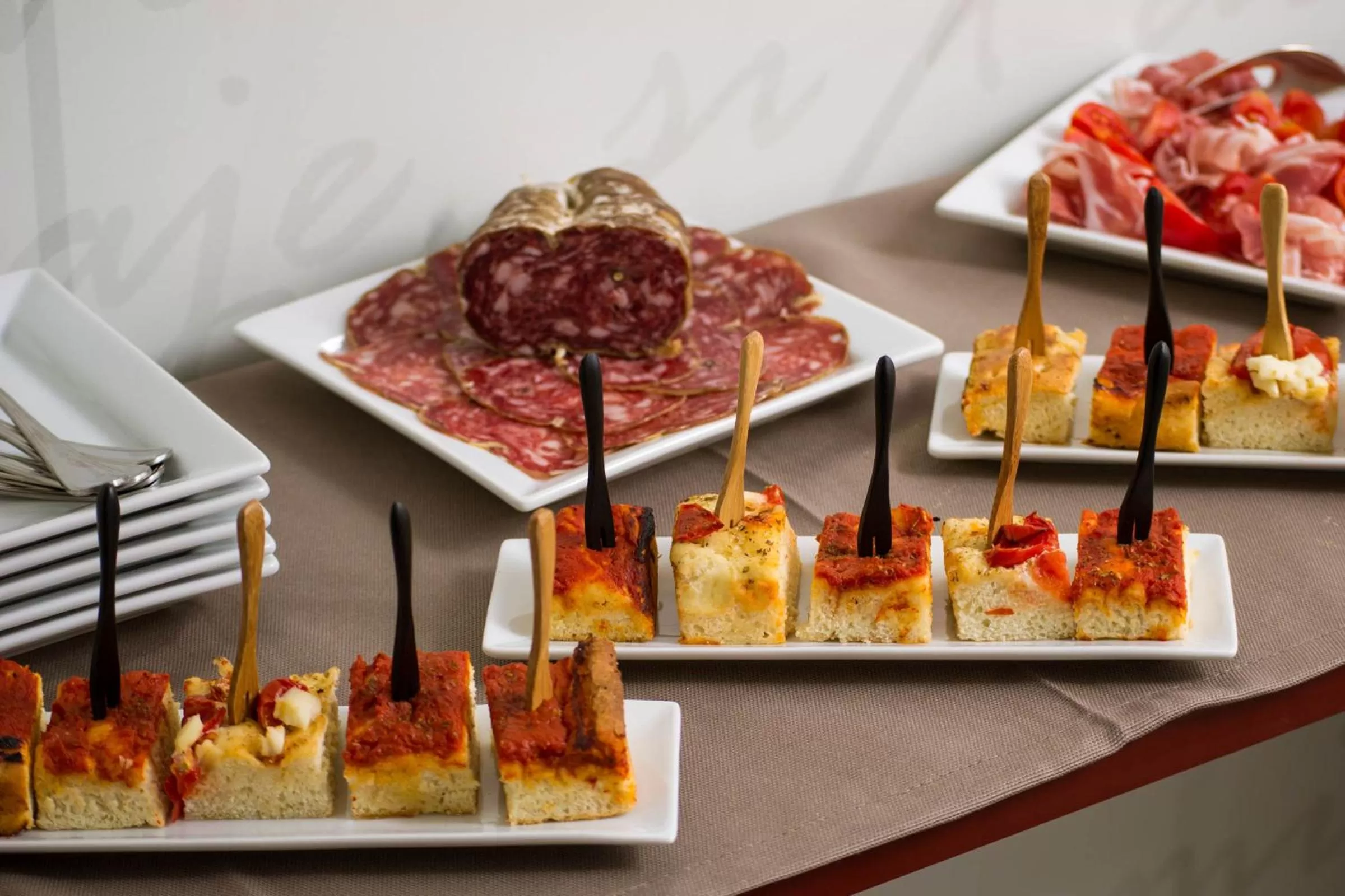 Food and drinks in Hotel Santa Brigida