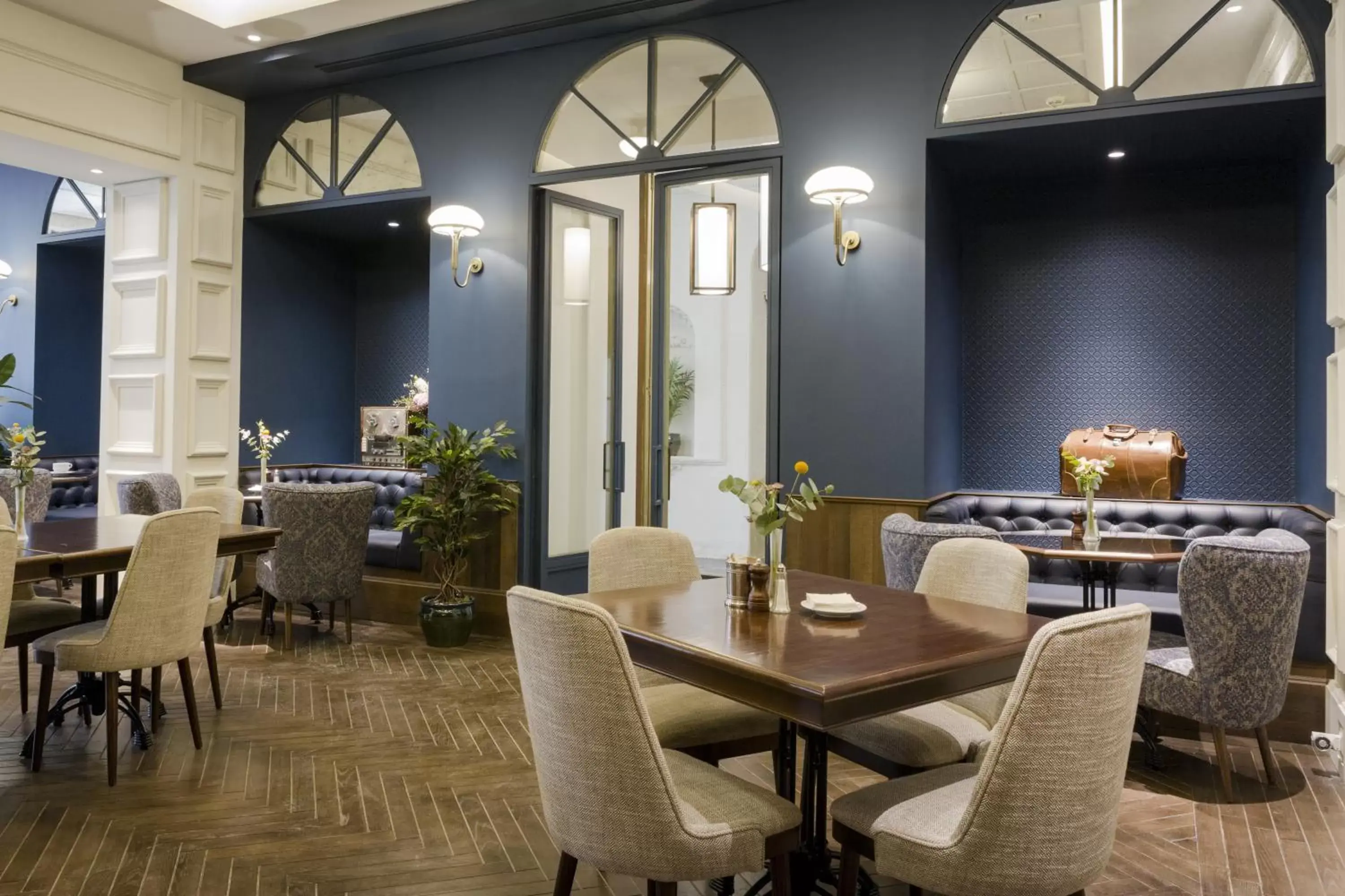 Restaurant/places to eat in ICON Wipton Restaurant/places to eat in ICON Wipton