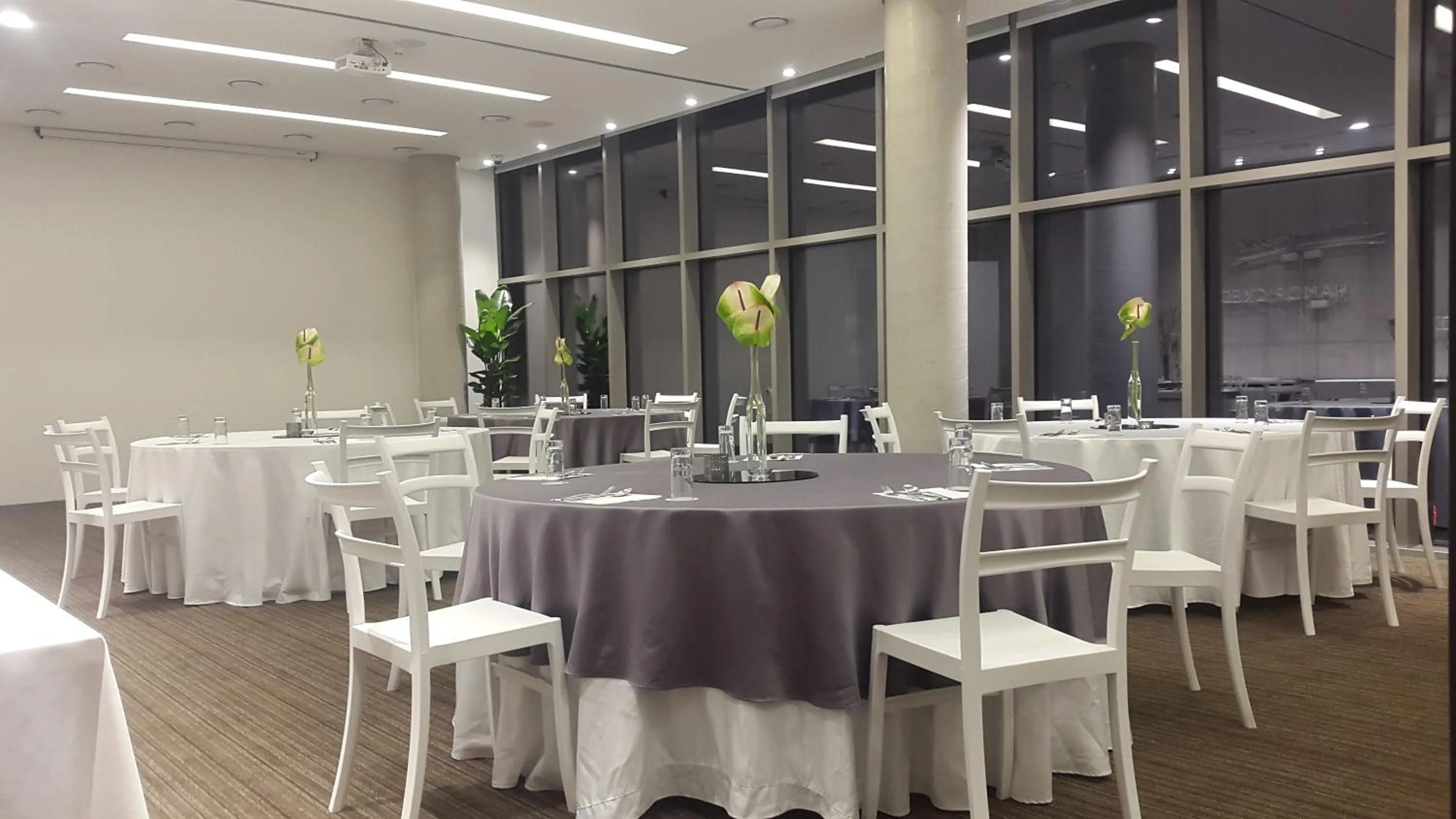 Business facilities in Handpicked Hotel & Collections