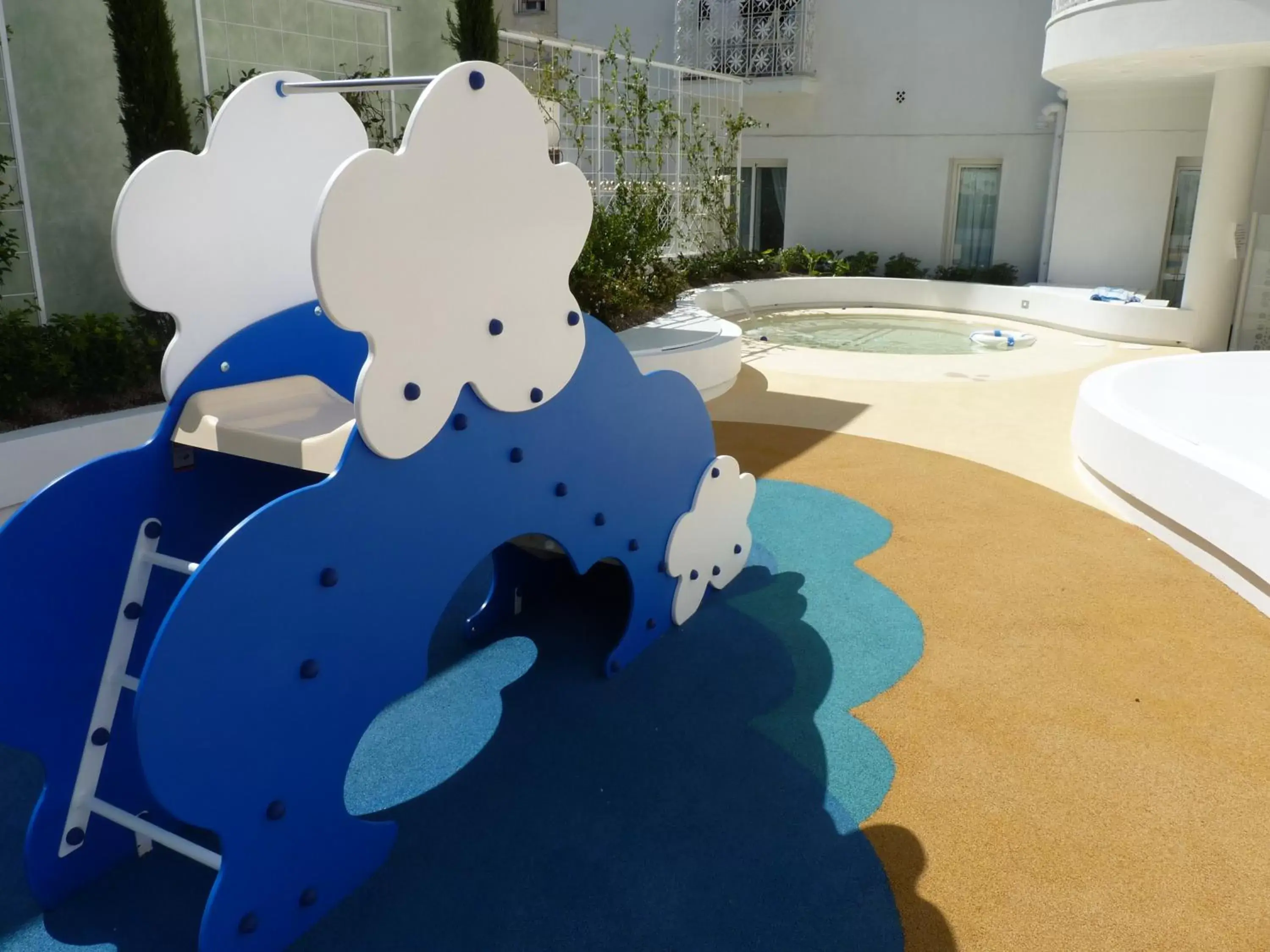 Children play ground, Swimming Pool in Hotel Al Cavallino Bianco