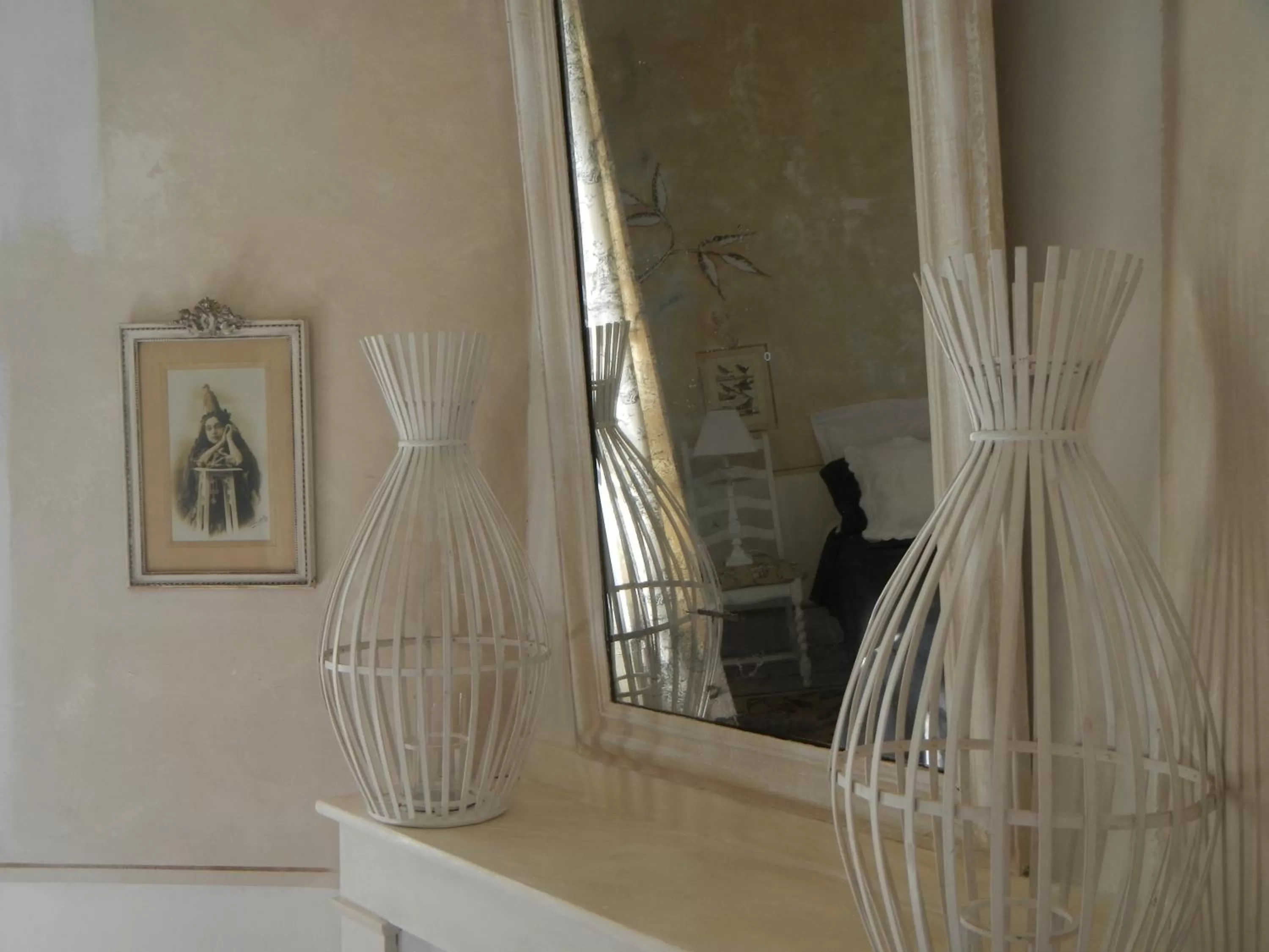 Decorative detail in Domaine Le Castelet