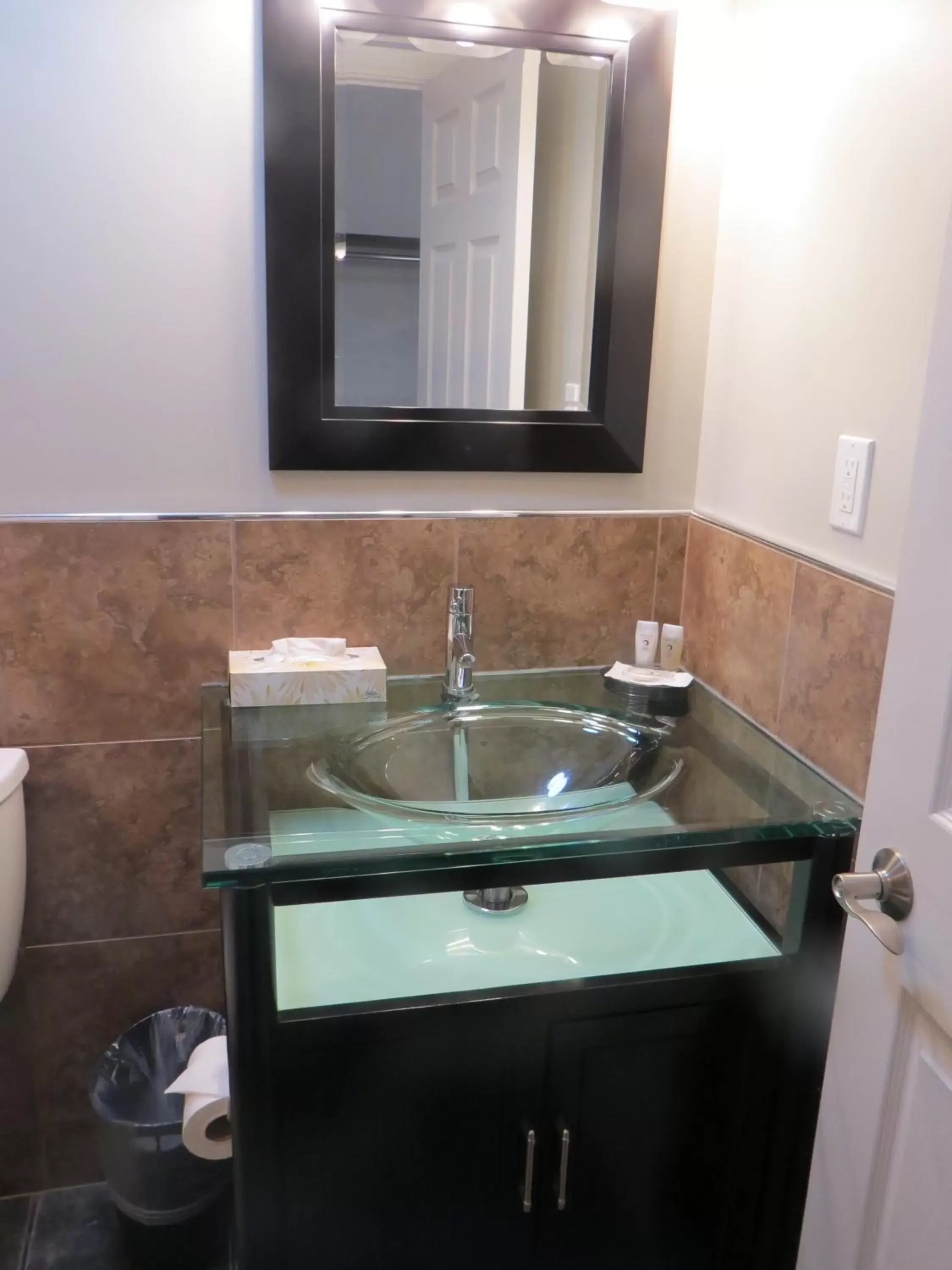 Bathroom in Dockside Suites