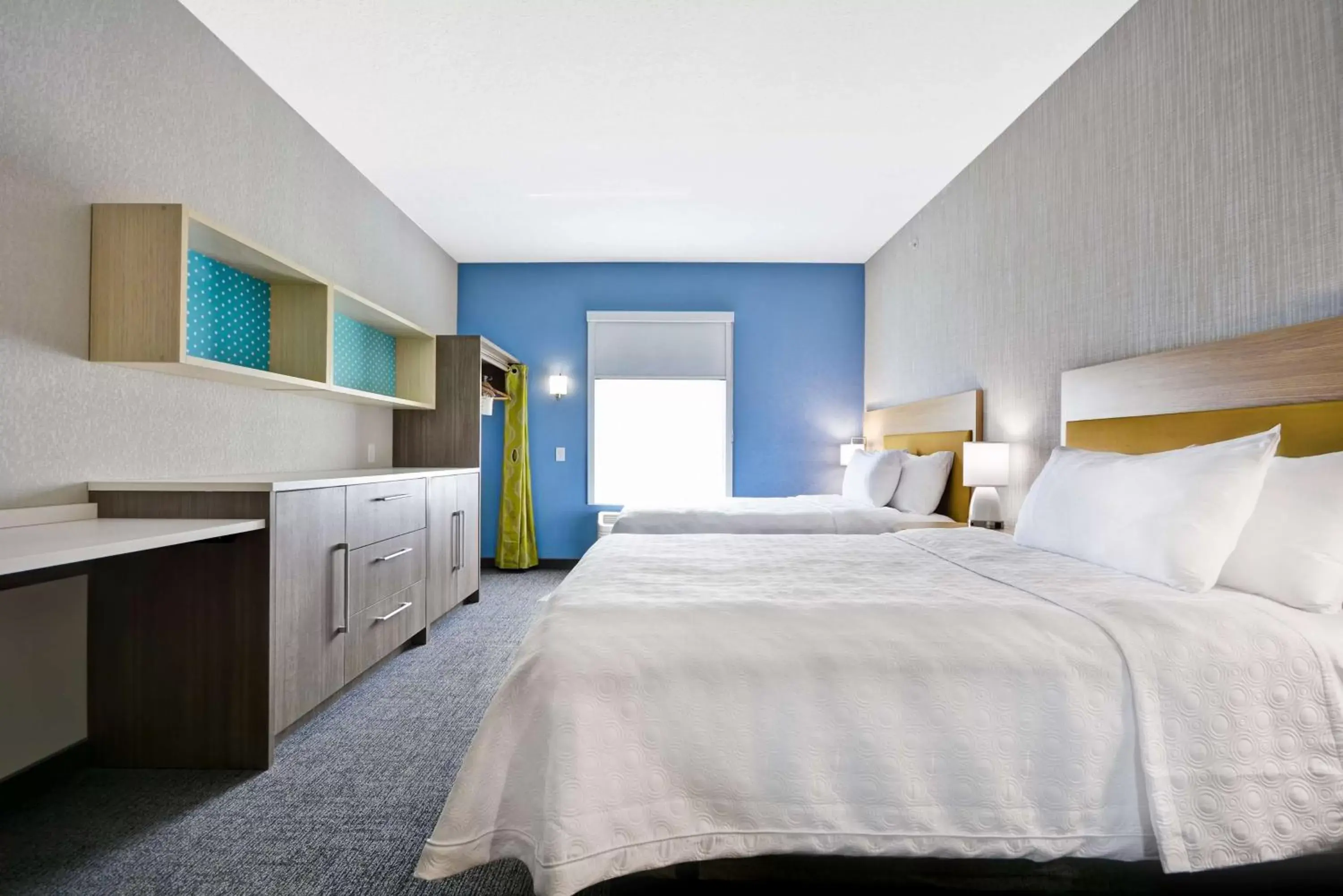 Bed in Home2 Suites By Hilton Blue Ash Cincinnati