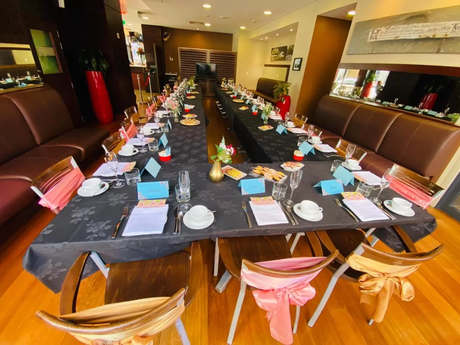 Restaurant/places to eat in ibis Wellington