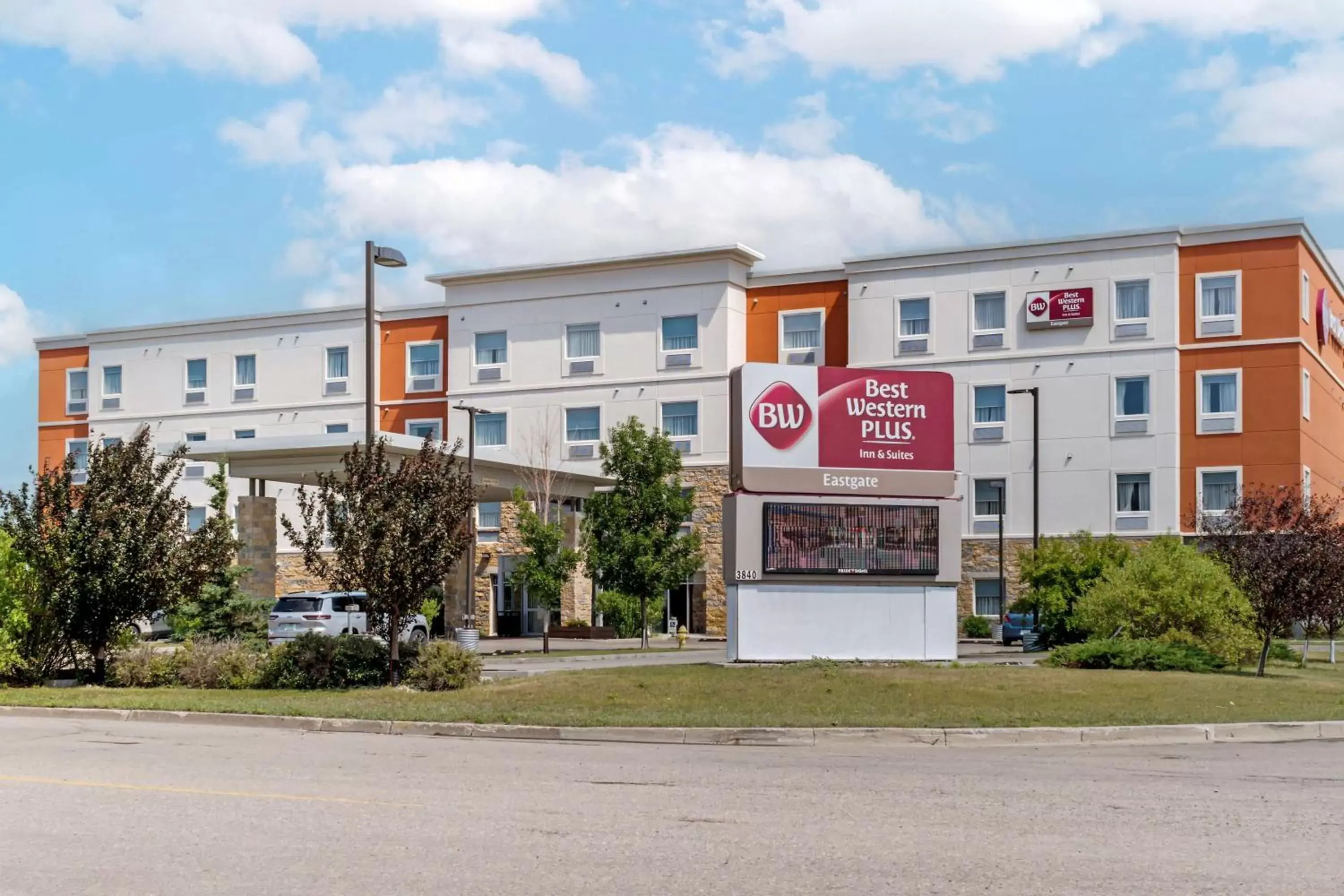 Property Building in Best Western Plus Eastgate Inn & Suites