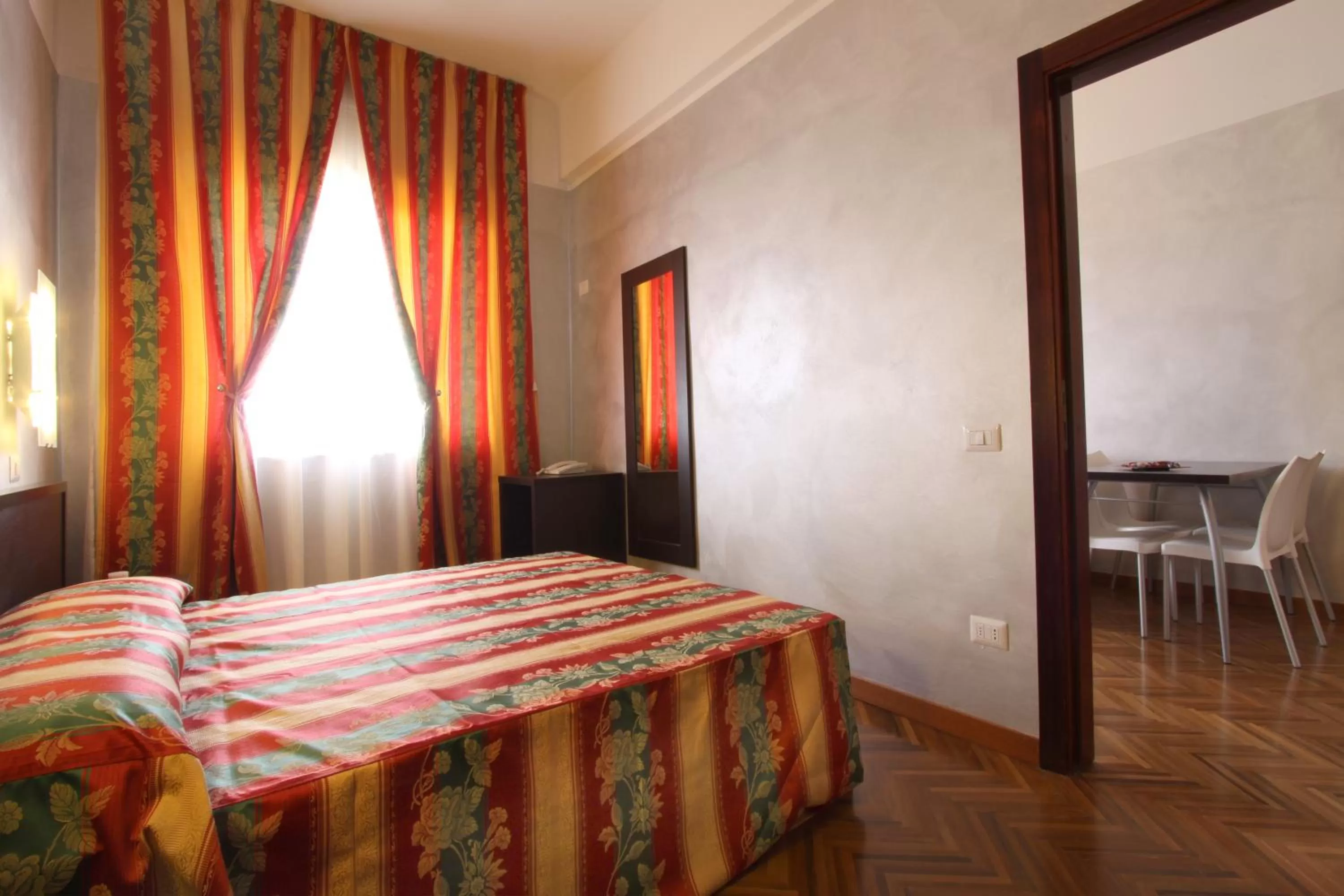 Photo of the whole room, Bed in Hotel Astoria