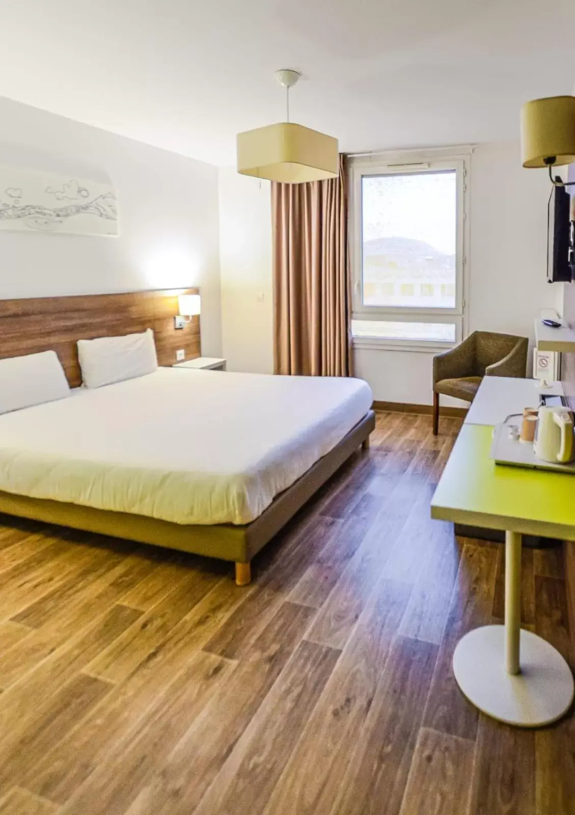 Photo of the whole room in The Originals Résidence, Grenoble Université Photo of the whole room in The Originals Résidence, Grenoble Université