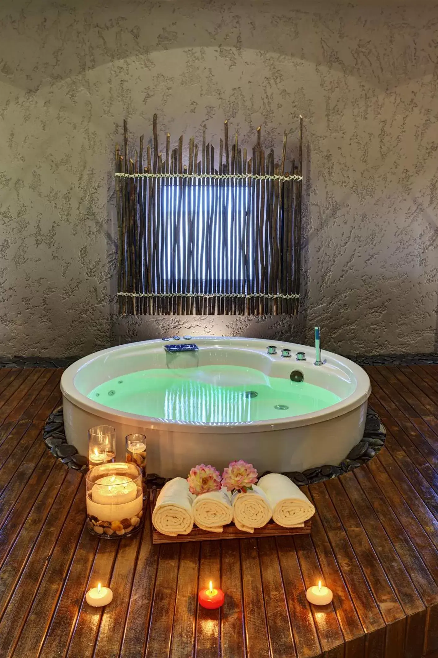 Hot Tub in GHL Hotel Monteria