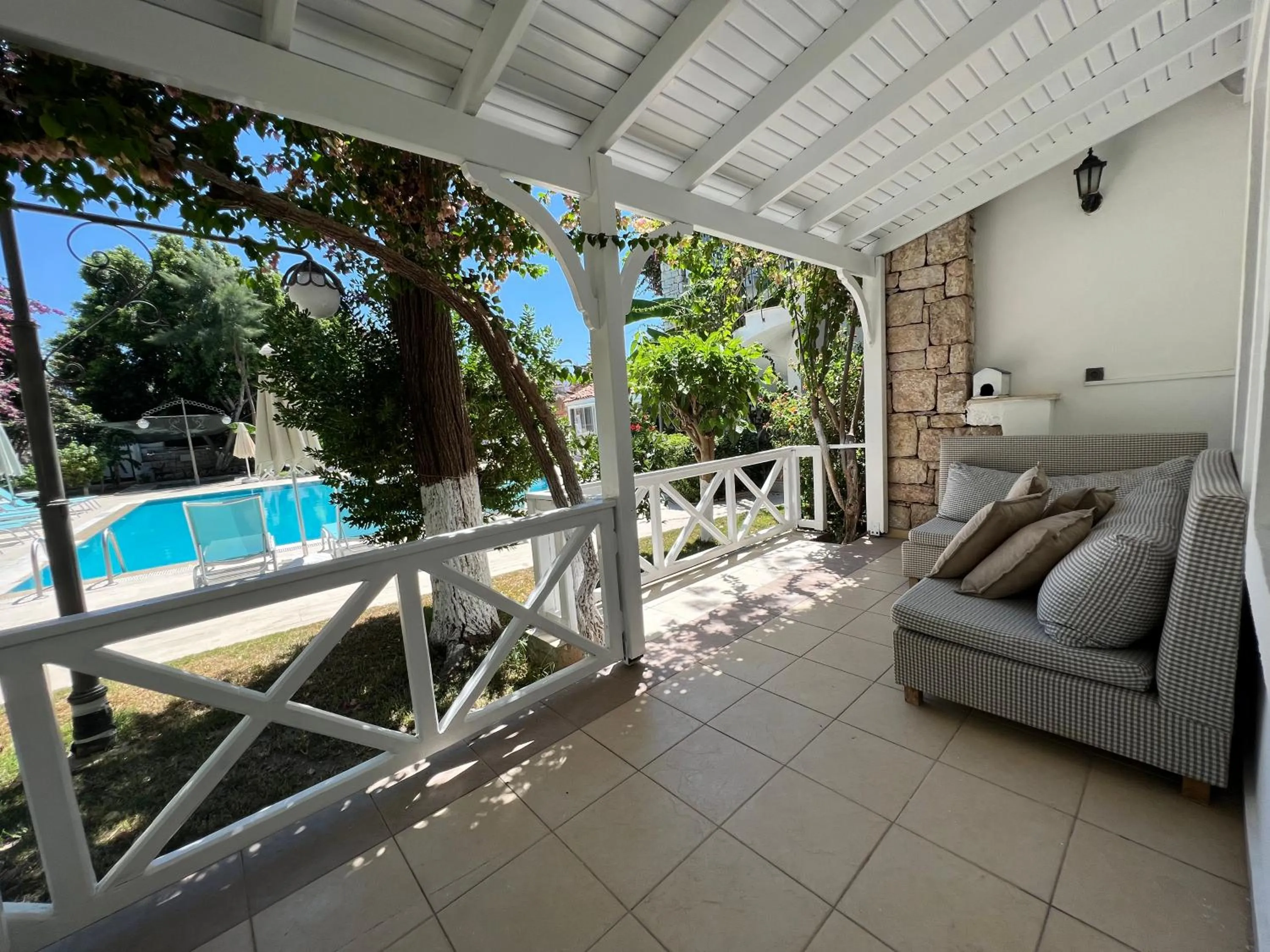 Patio in Moonshine Hotel & Suites