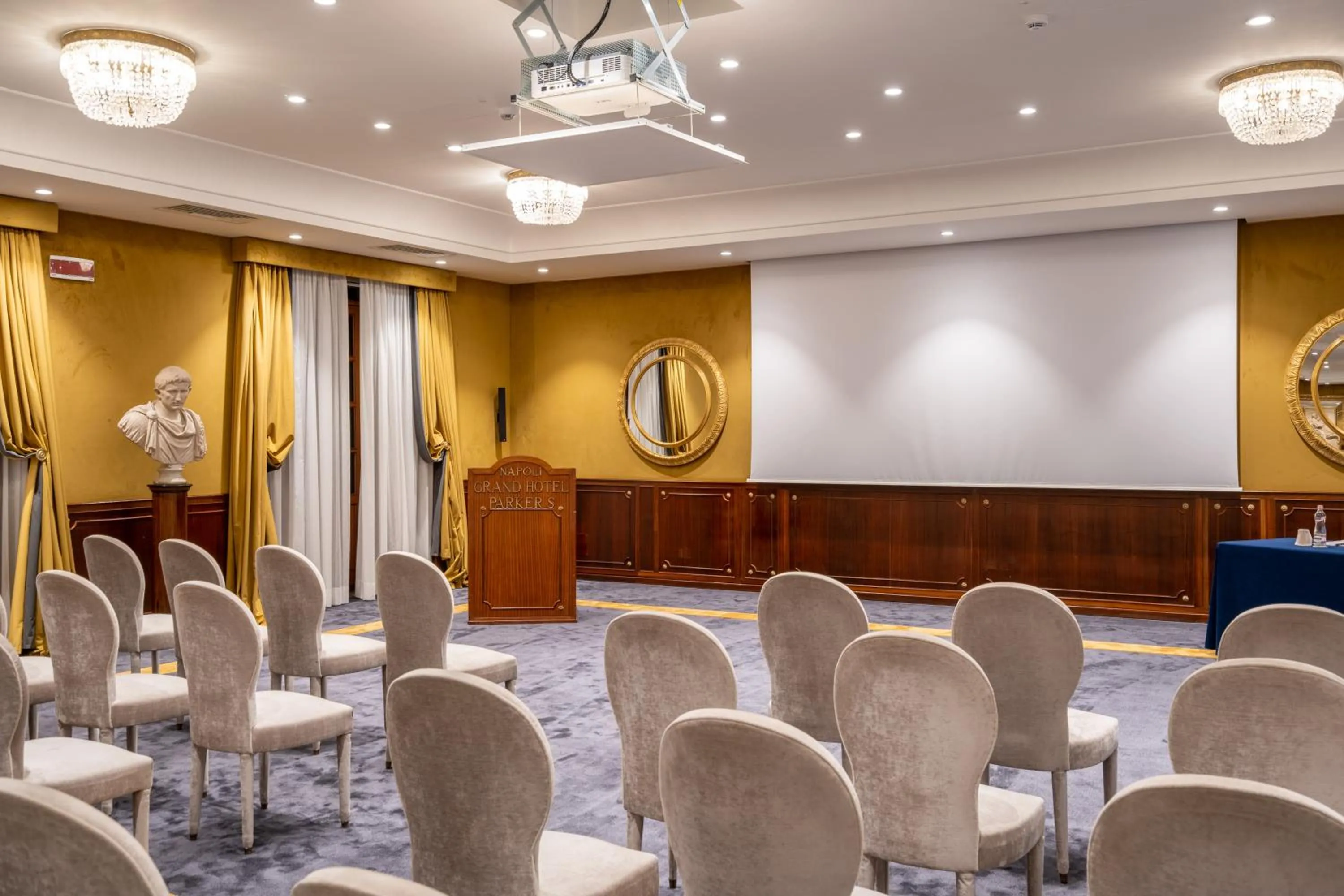 Decorative detail in Grand Hotel Parker's