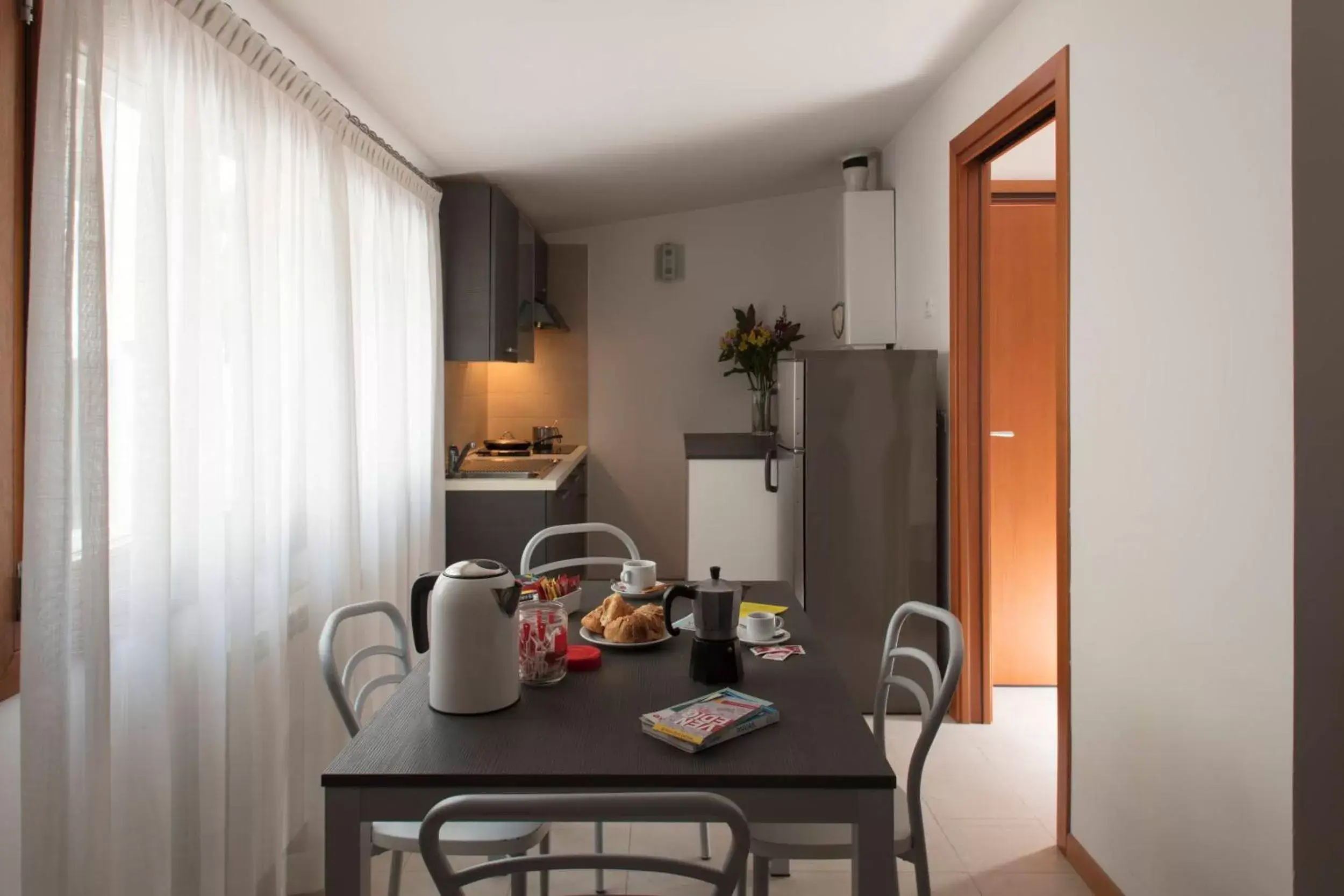 kitchen in Hotel Commercio & Pellegrino