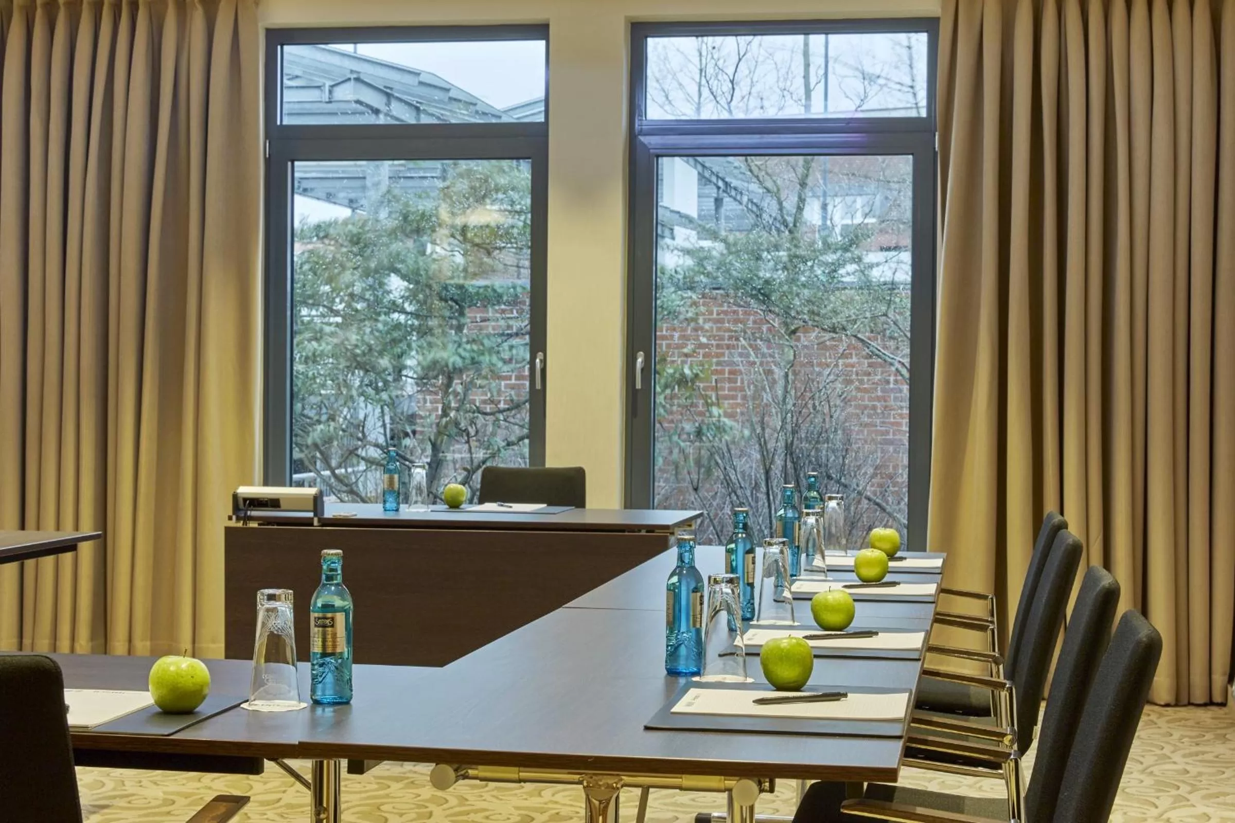 Meeting/conference room in H4 Hotel Hannover Messe, Trademark Collection by Wyndham