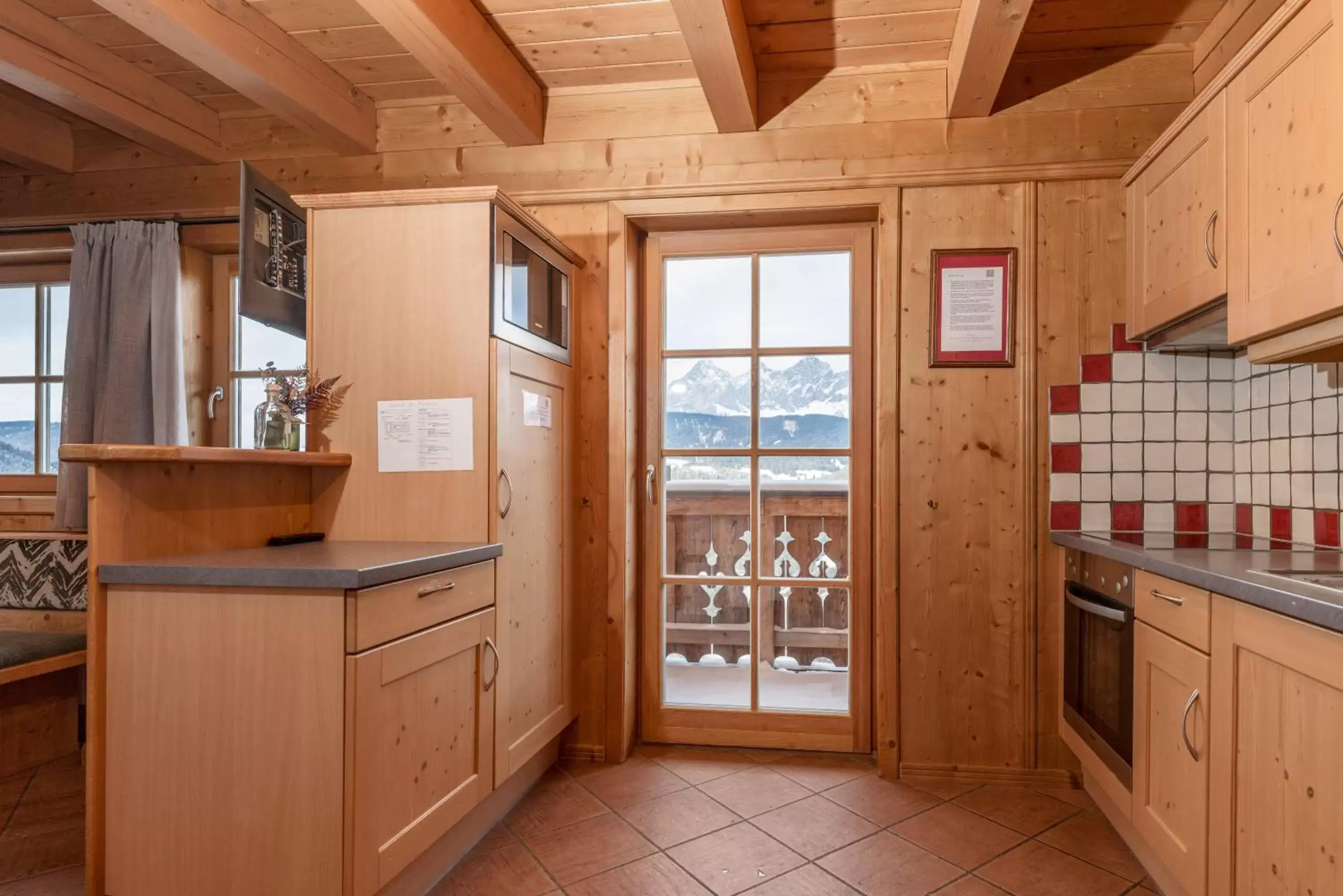 Kitchen or kitchenette, Kitchen/Kitchenette in Almwelt Austria