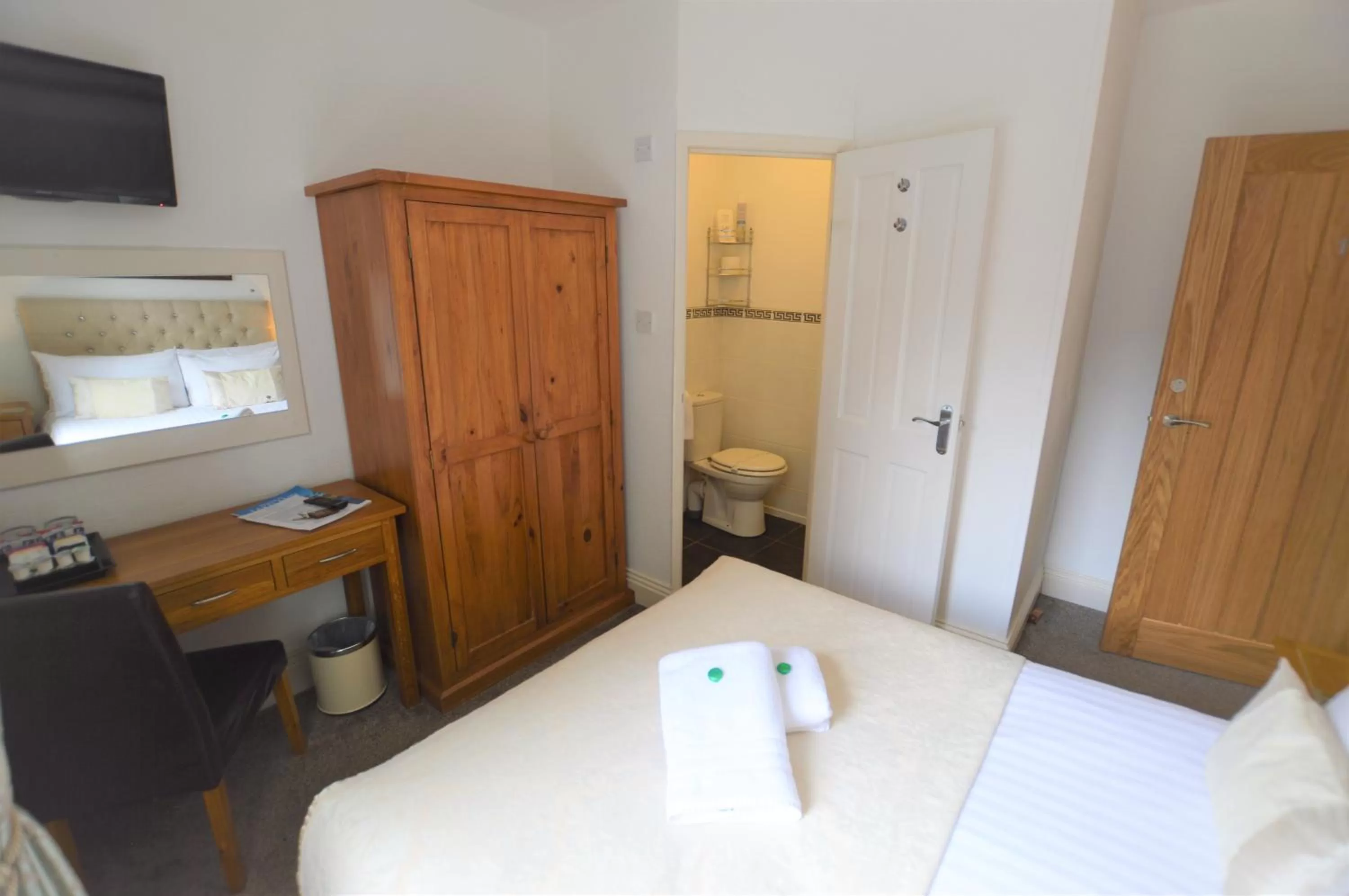 Photo of the whole room, Bed in All Seasons Guest House