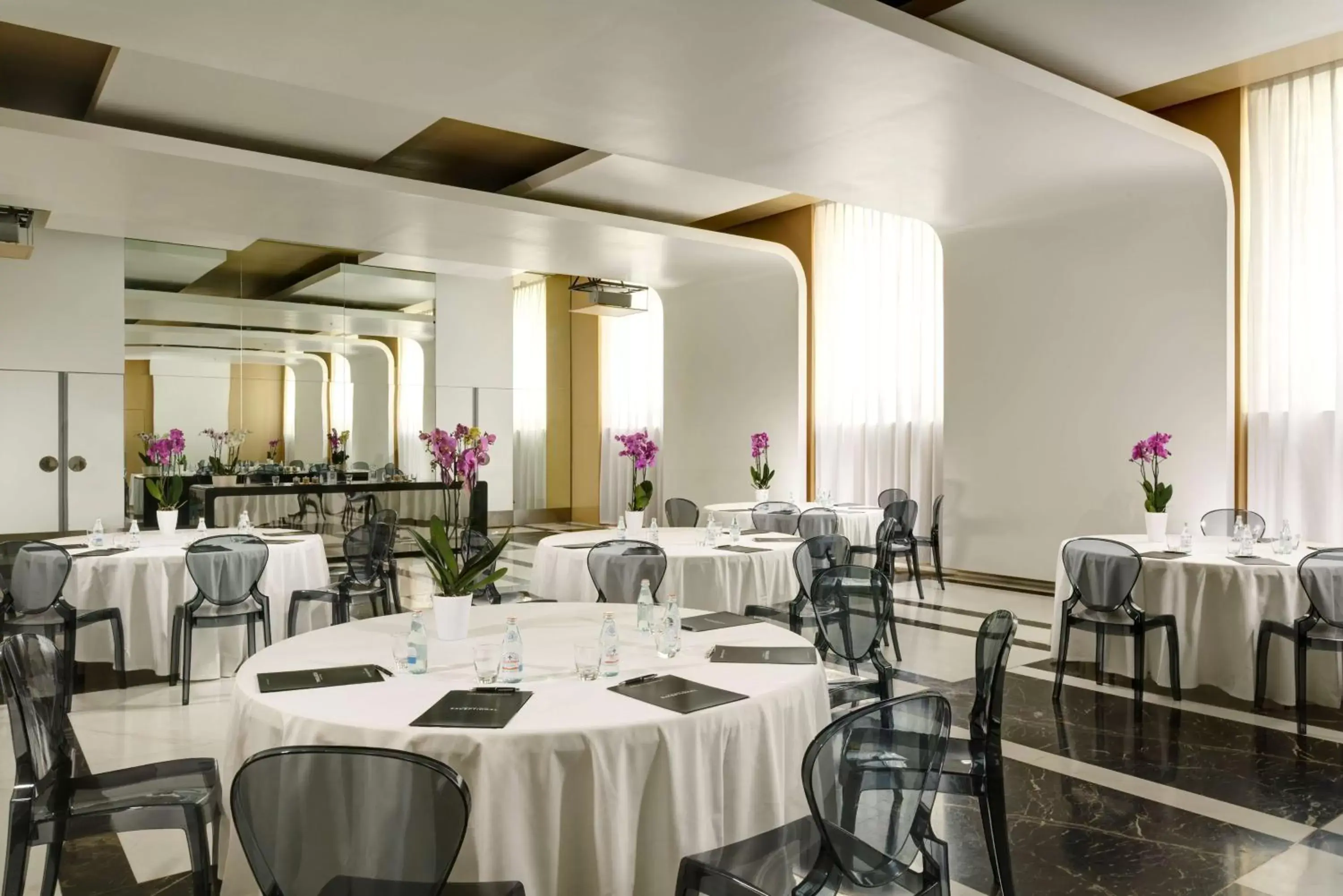 Meeting/conference room, Restaurant/Places to Eat in Palazzo Montemartini Rome, A Radisson Collection Hotel