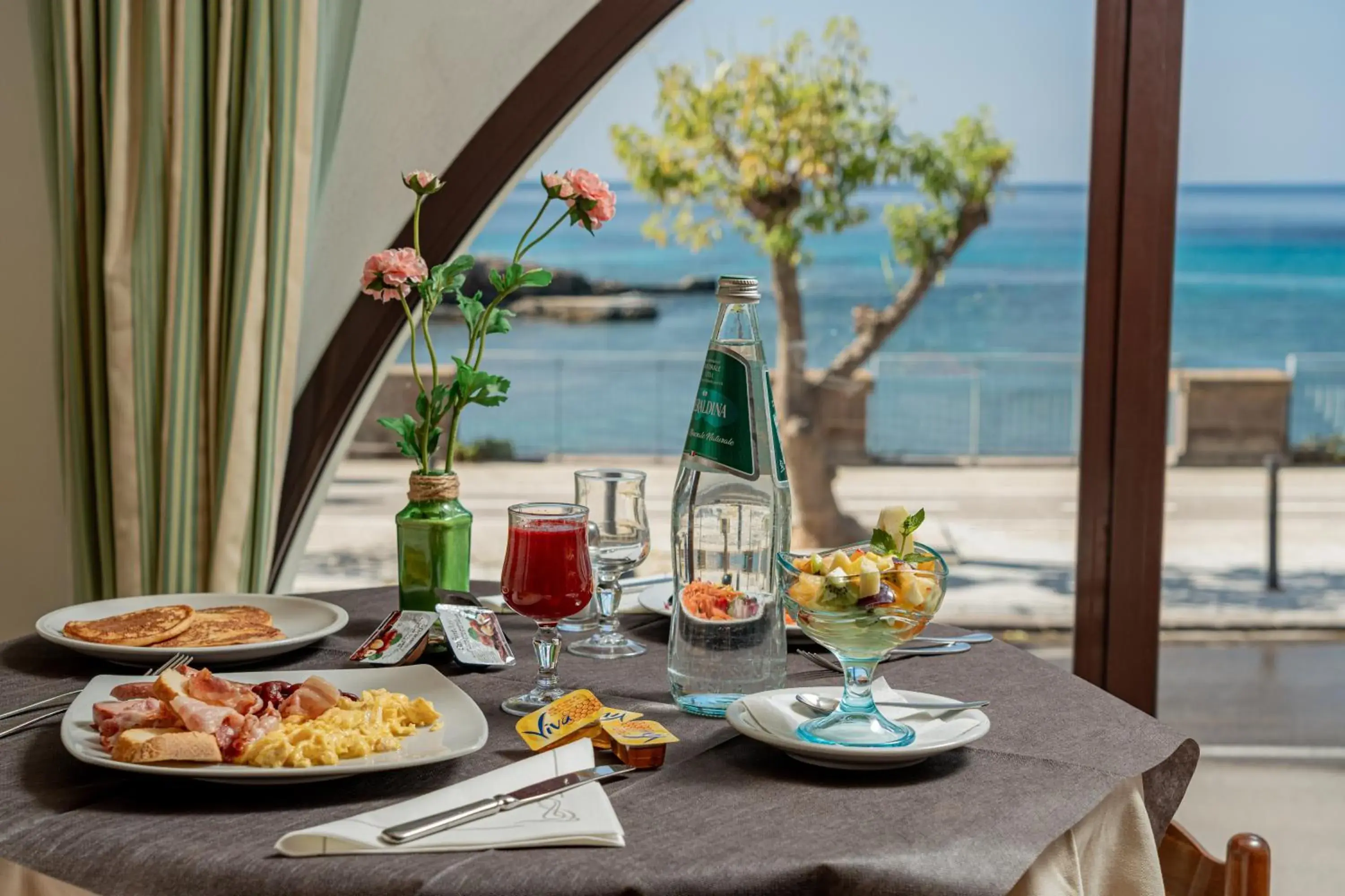 Restaurant/places to eat in Hotel El Balear