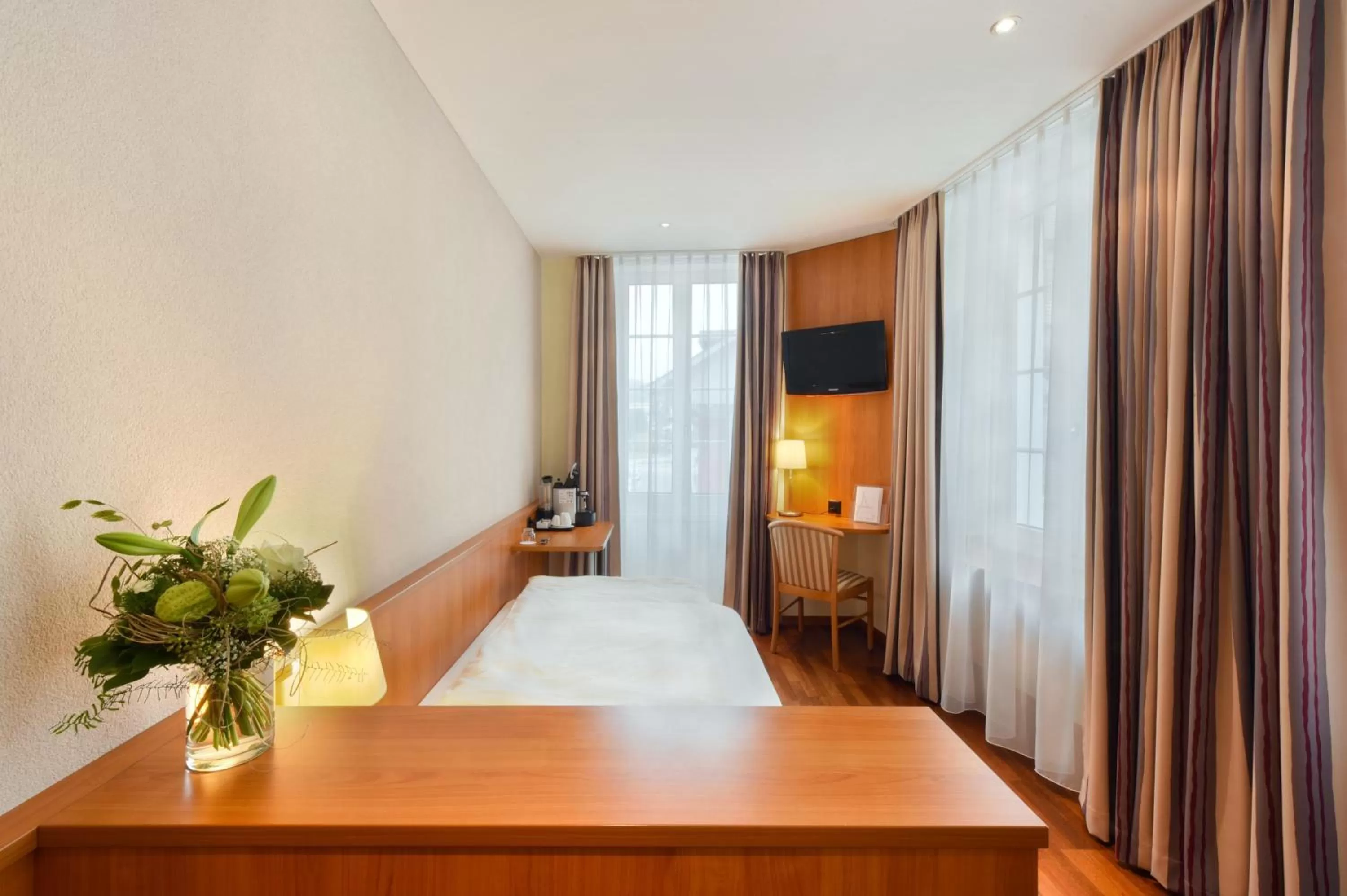 Photo of the whole room in Apart Hotel Amadeo