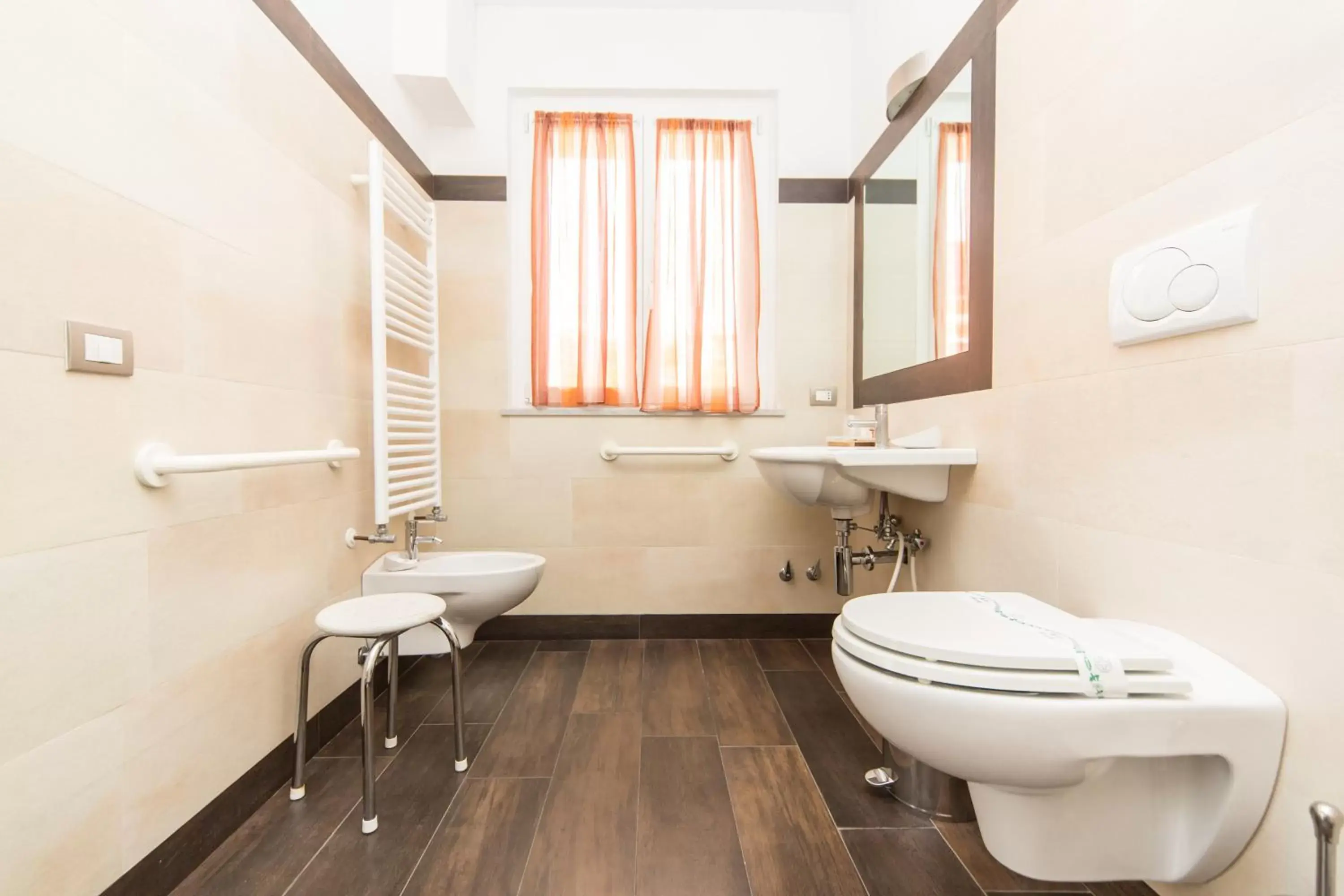 Toilet, Bathroom in Oasi Hotel