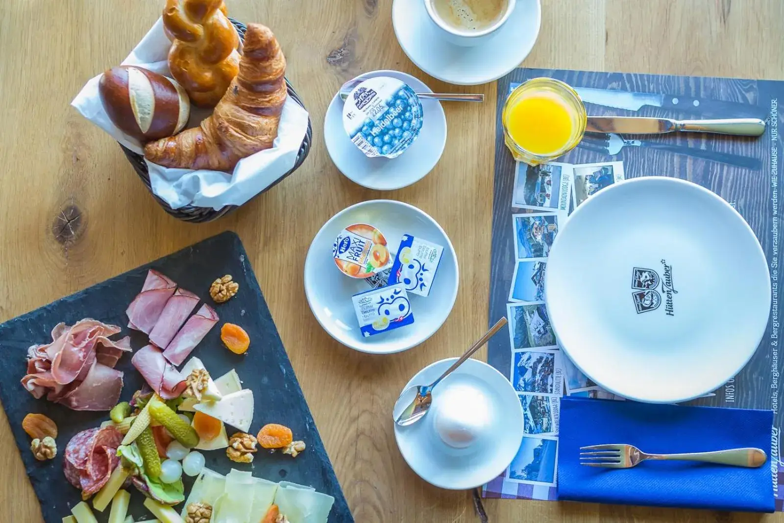 Continental breakfast in Rinderberg Swiss Alpine Lodge