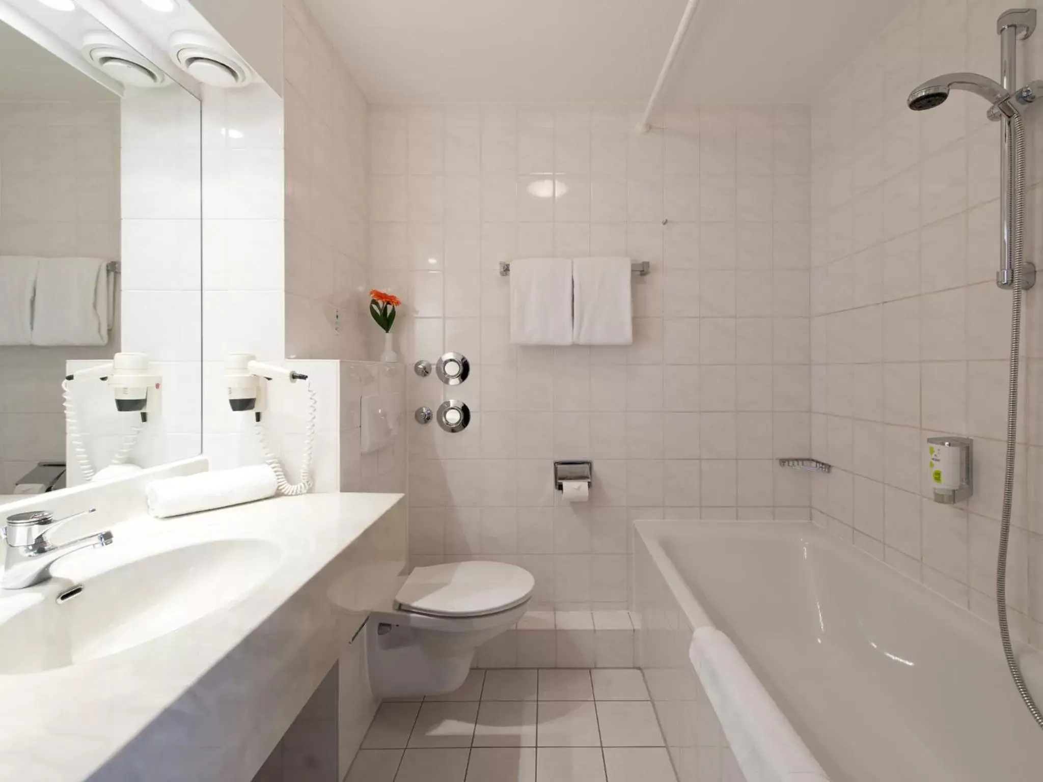Bathroom in ACHAT Hotel Schwarzheide Lausitz