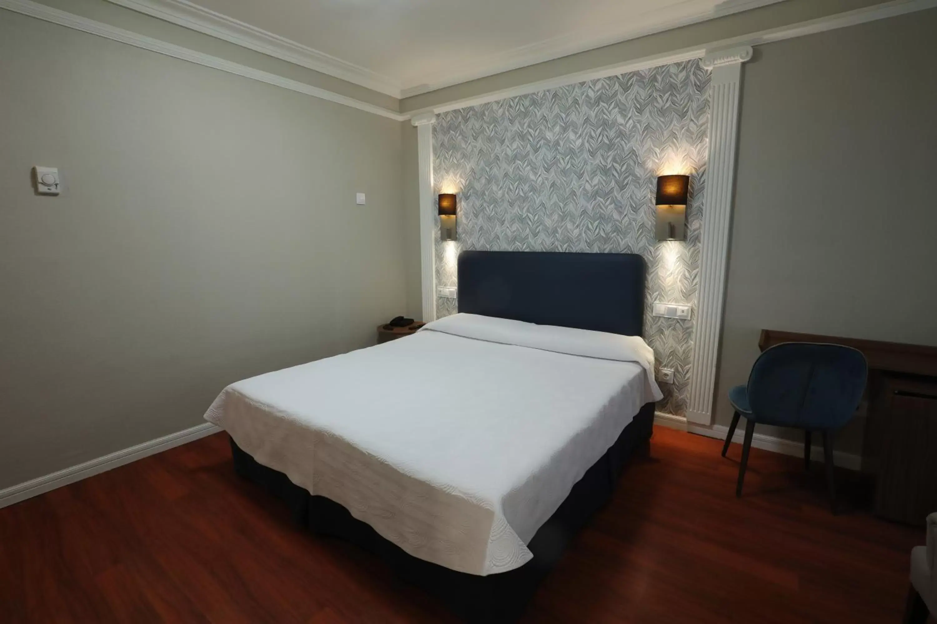 Other, Bed in Hotel Corona de Castilla Burgos