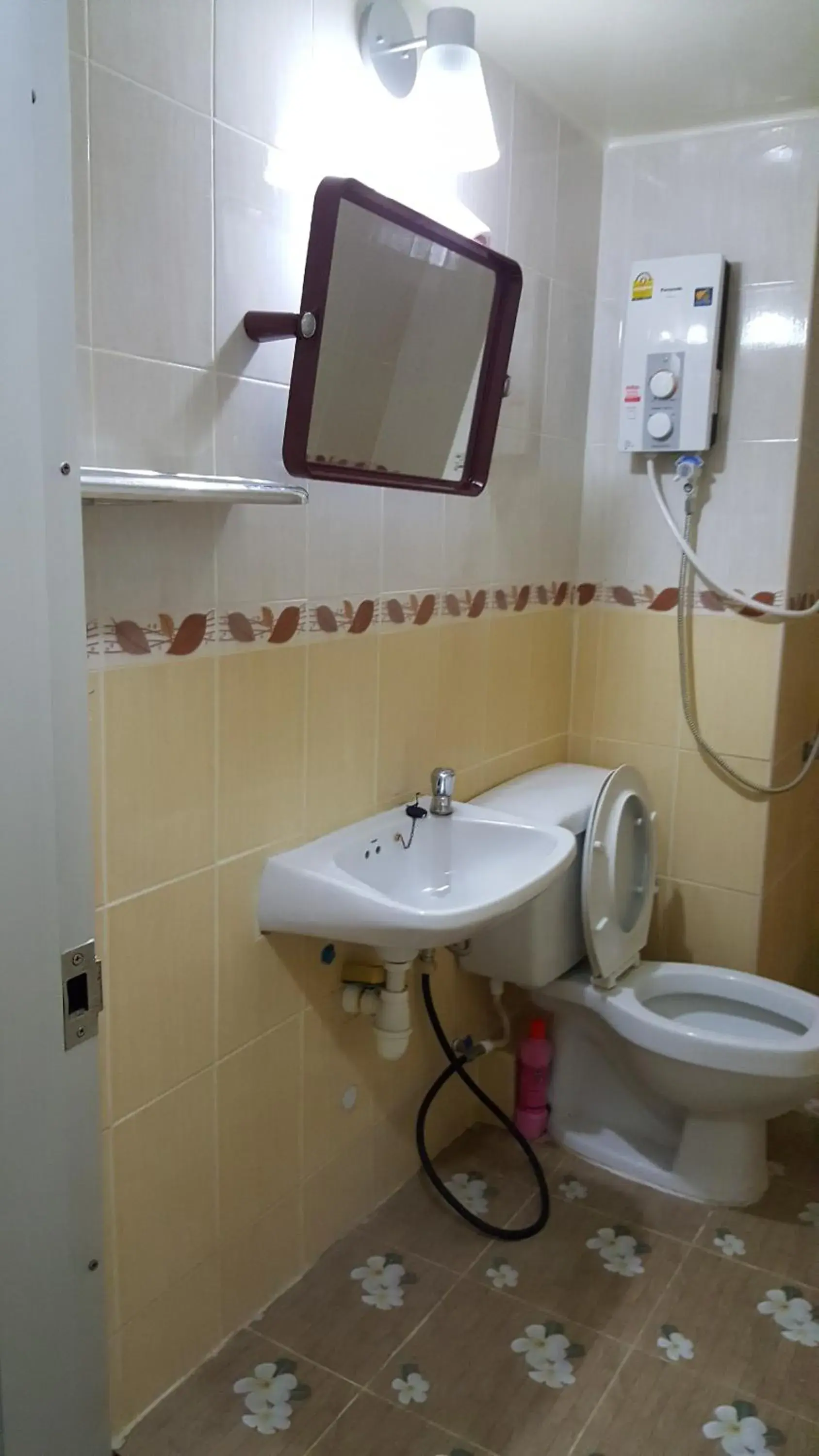 Bathroom in Smart Residence@Muengthongthani