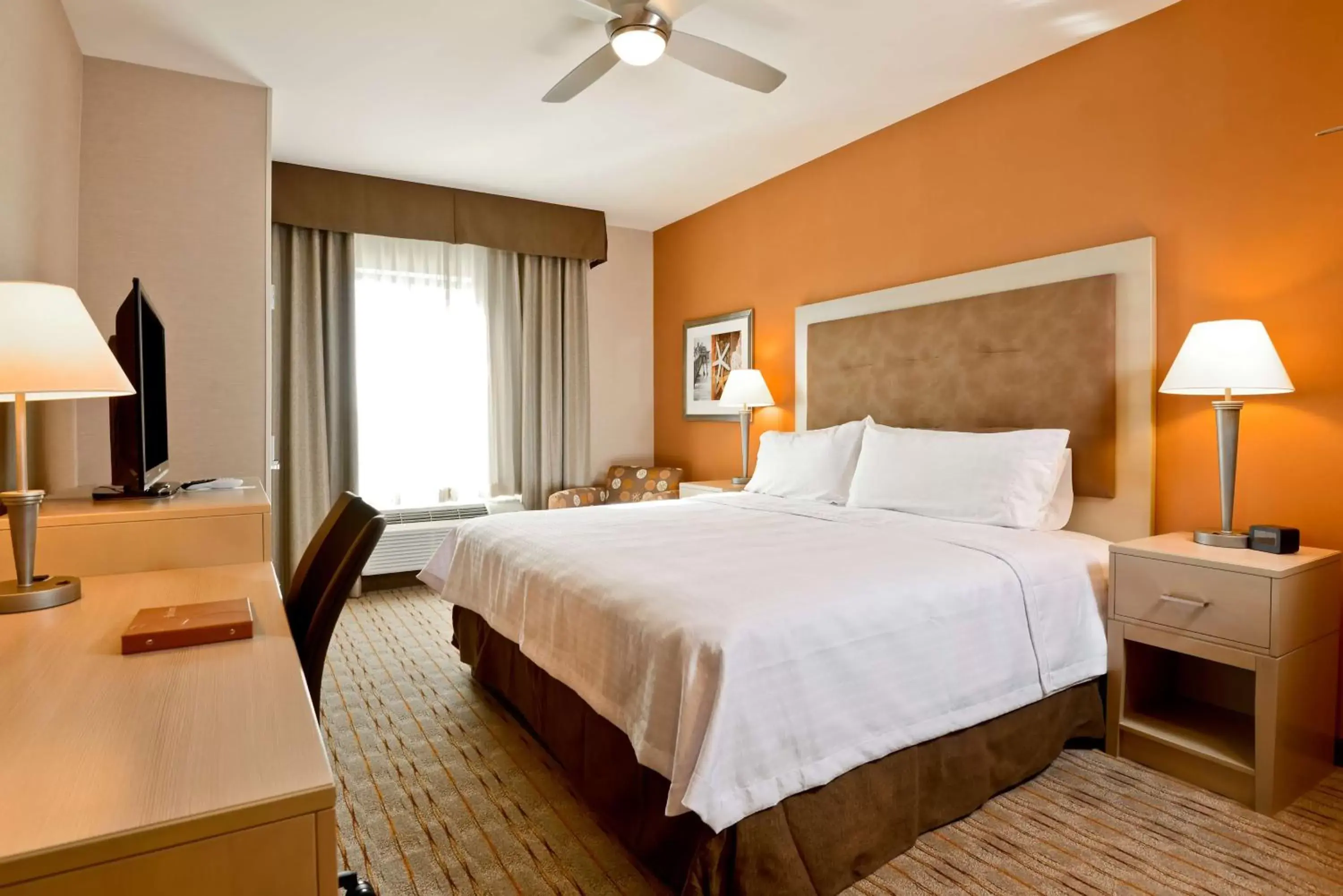 Bedroom, Bed in Homewood Suites by Hilton Anaheim Conv Ctr/Disneyland Main