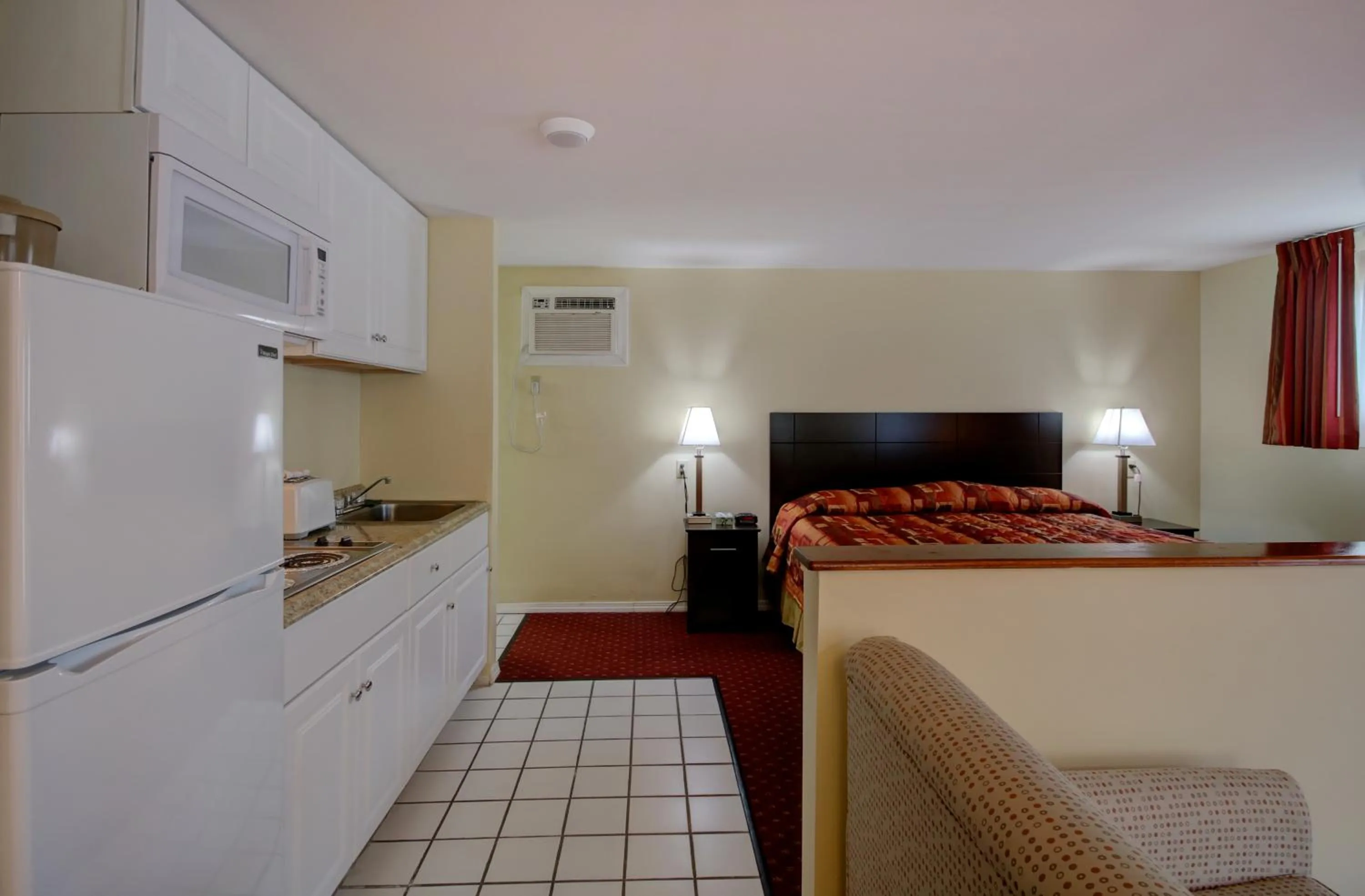 Bed in Ogunquit Tides