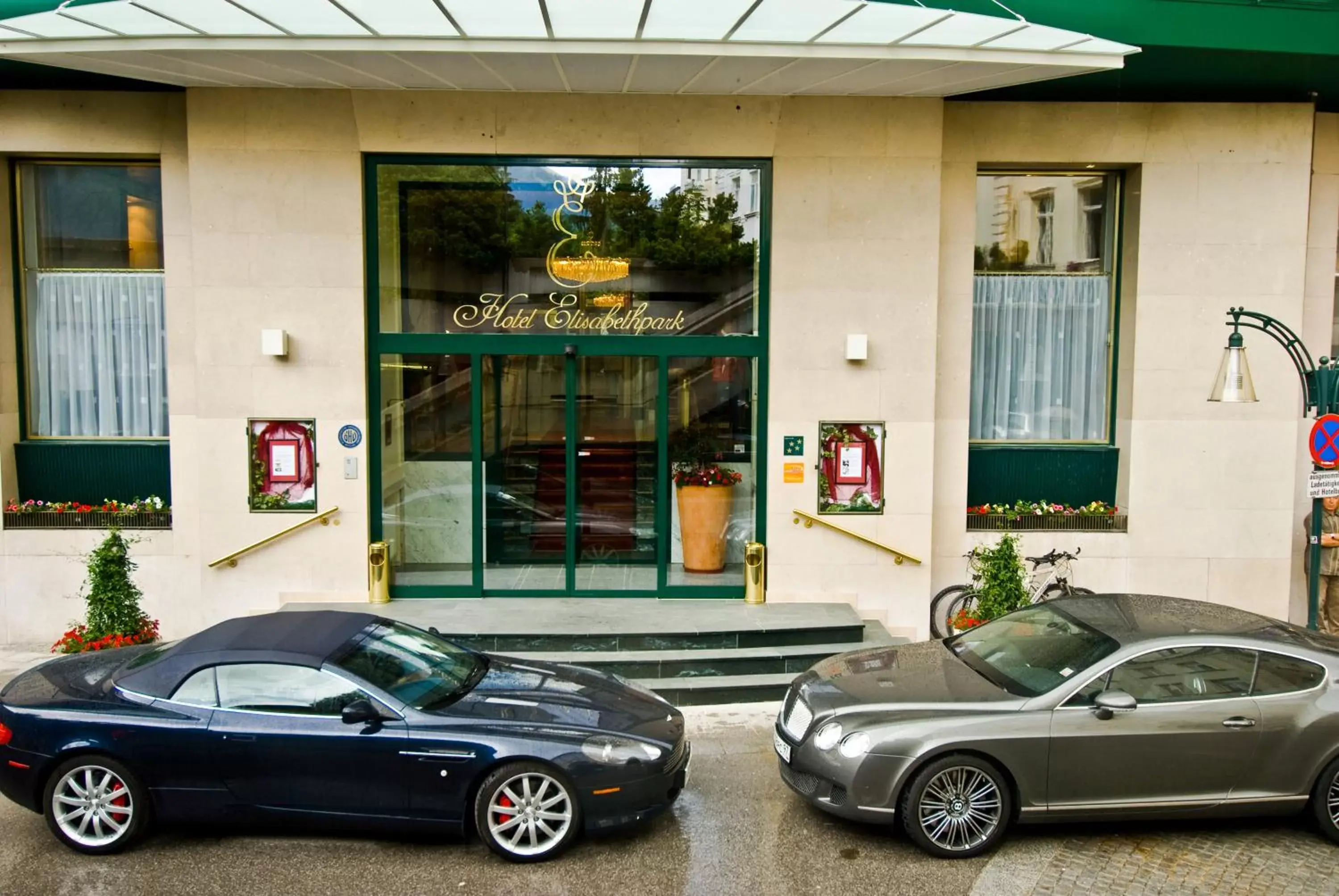 Facade/entrance in Thermal Resort Hotel Elisabethpark