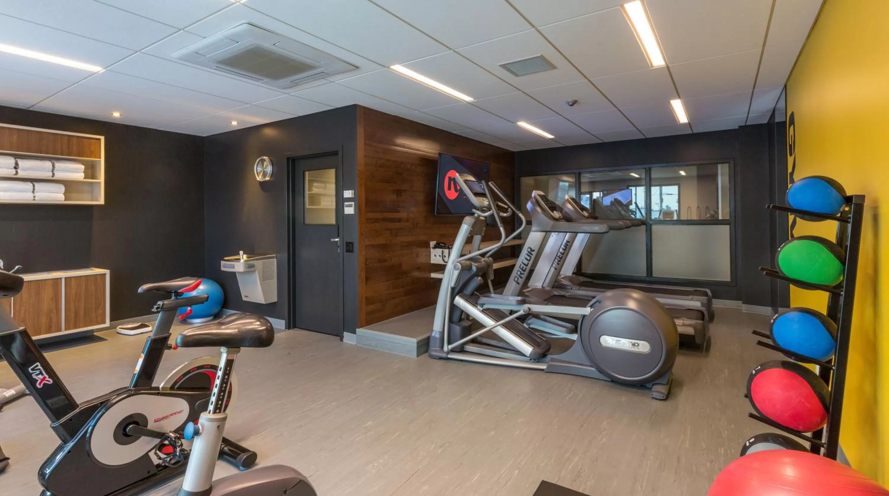 Fitness centre/facilities in Hôtel & Suites Normandin Québec