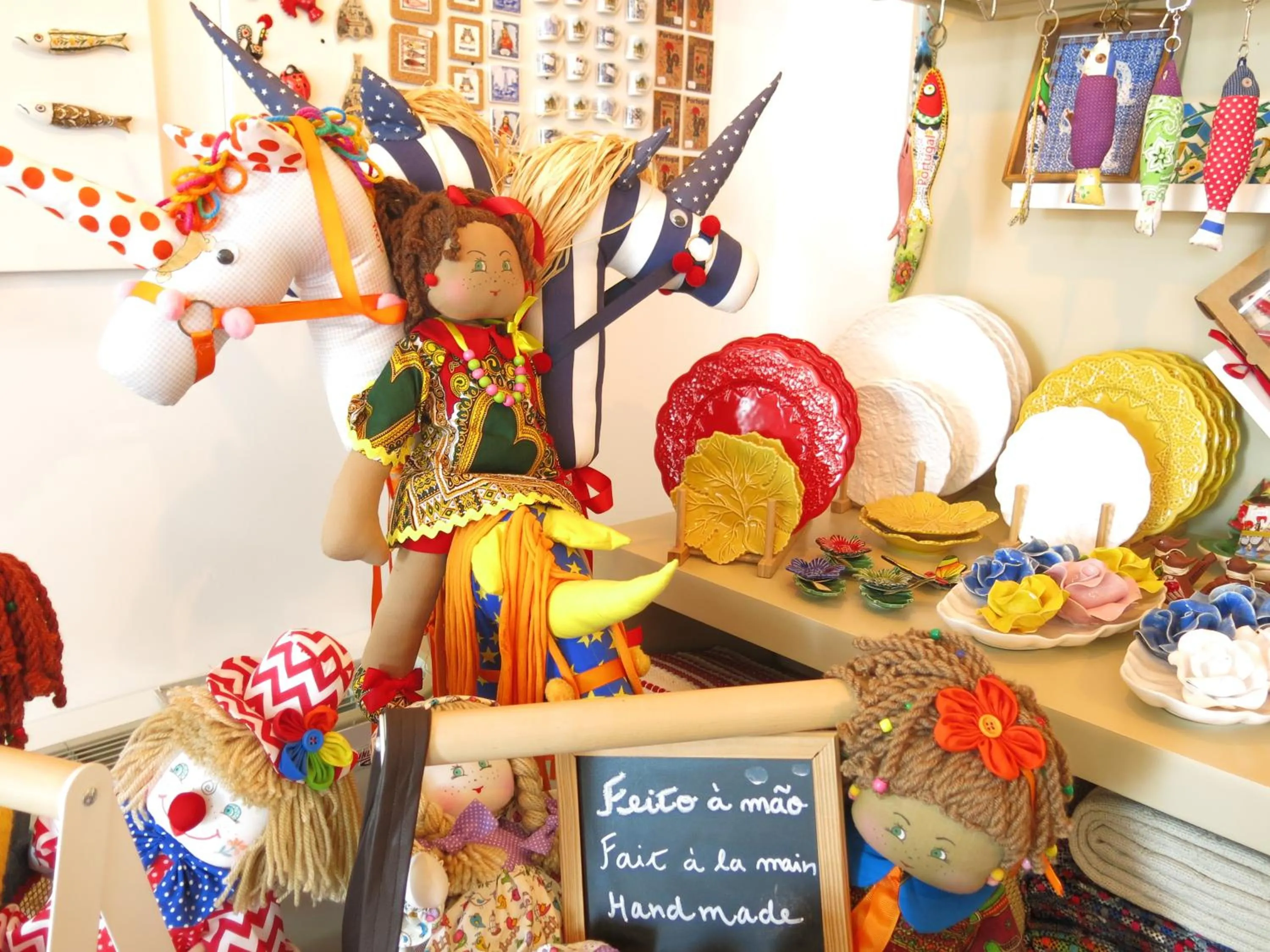 On-site shops in Boutique Hotel Casa do Outeiro - Arts & Crafts