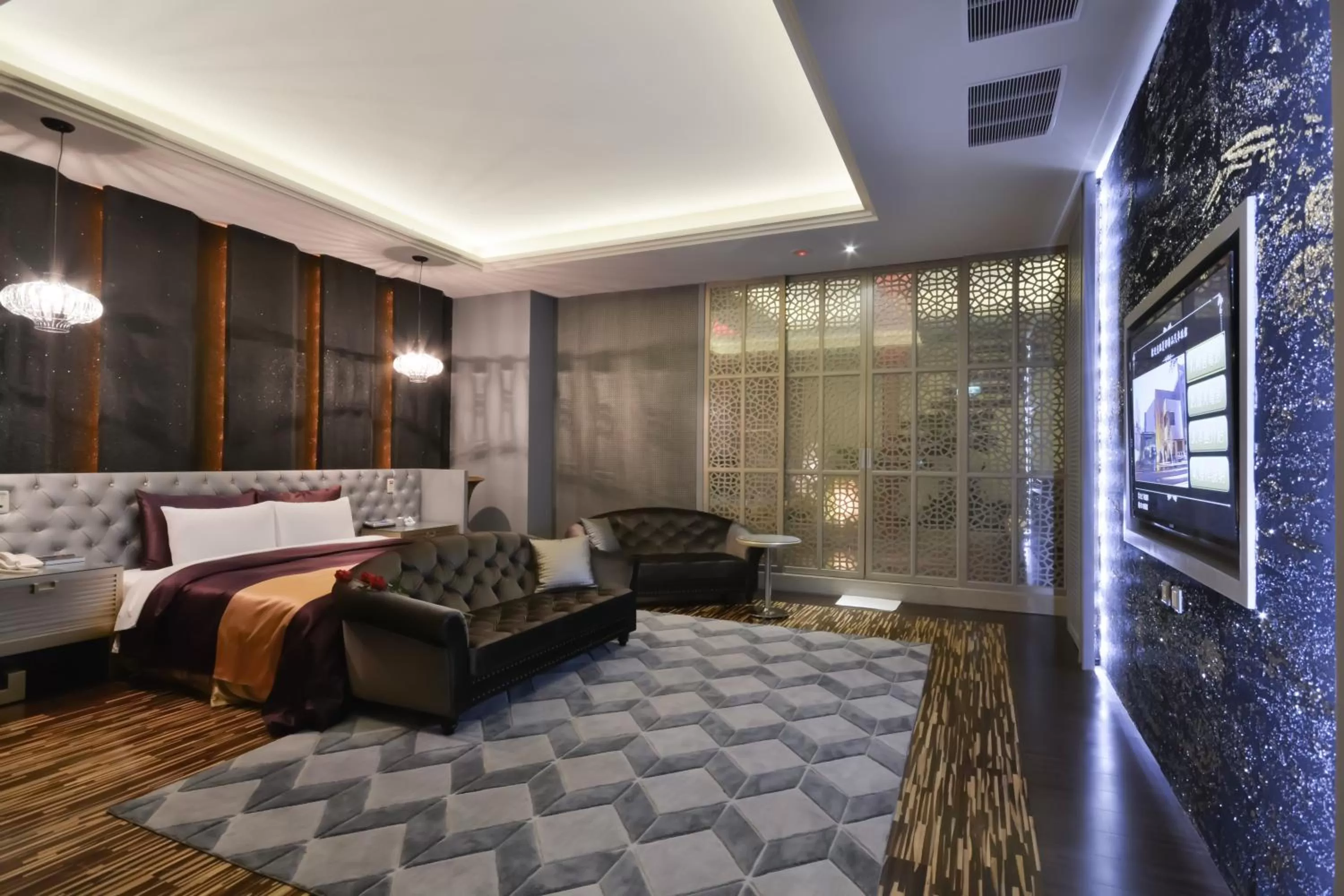 Living room, Bed in Xiadu Motel