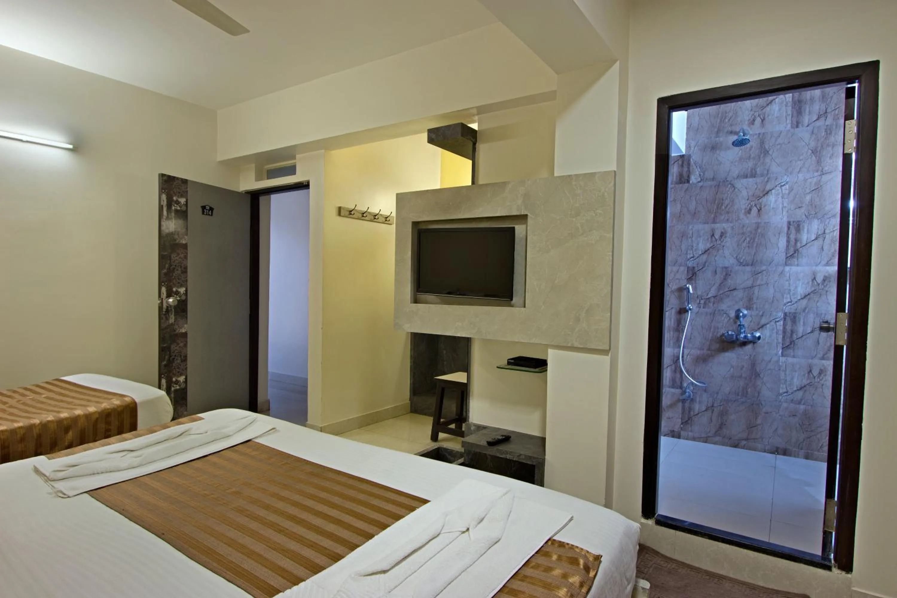 TV and multimedia, Bed in Mannars Residency