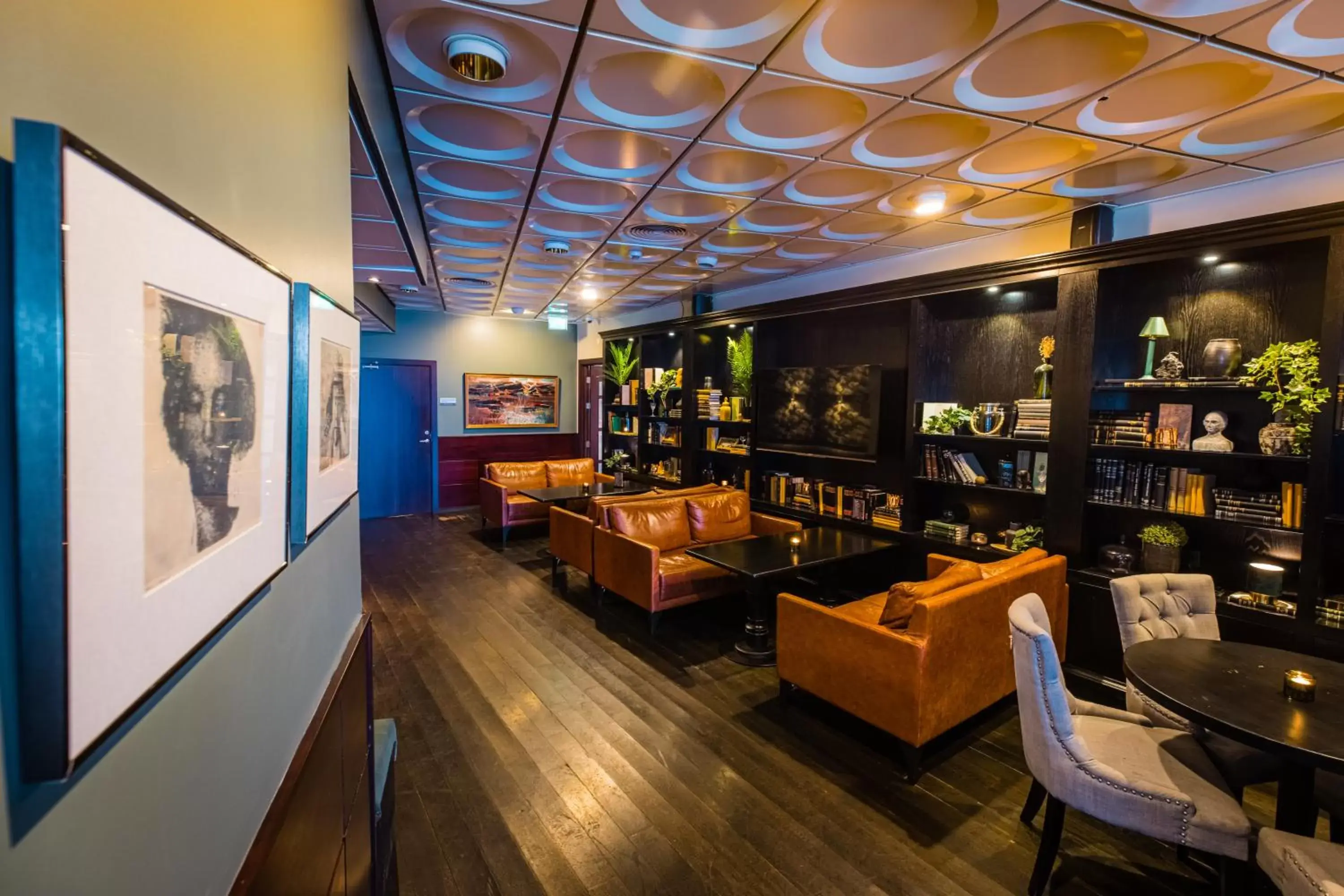 Lounge or bar in Hotel Kea by Keahotels