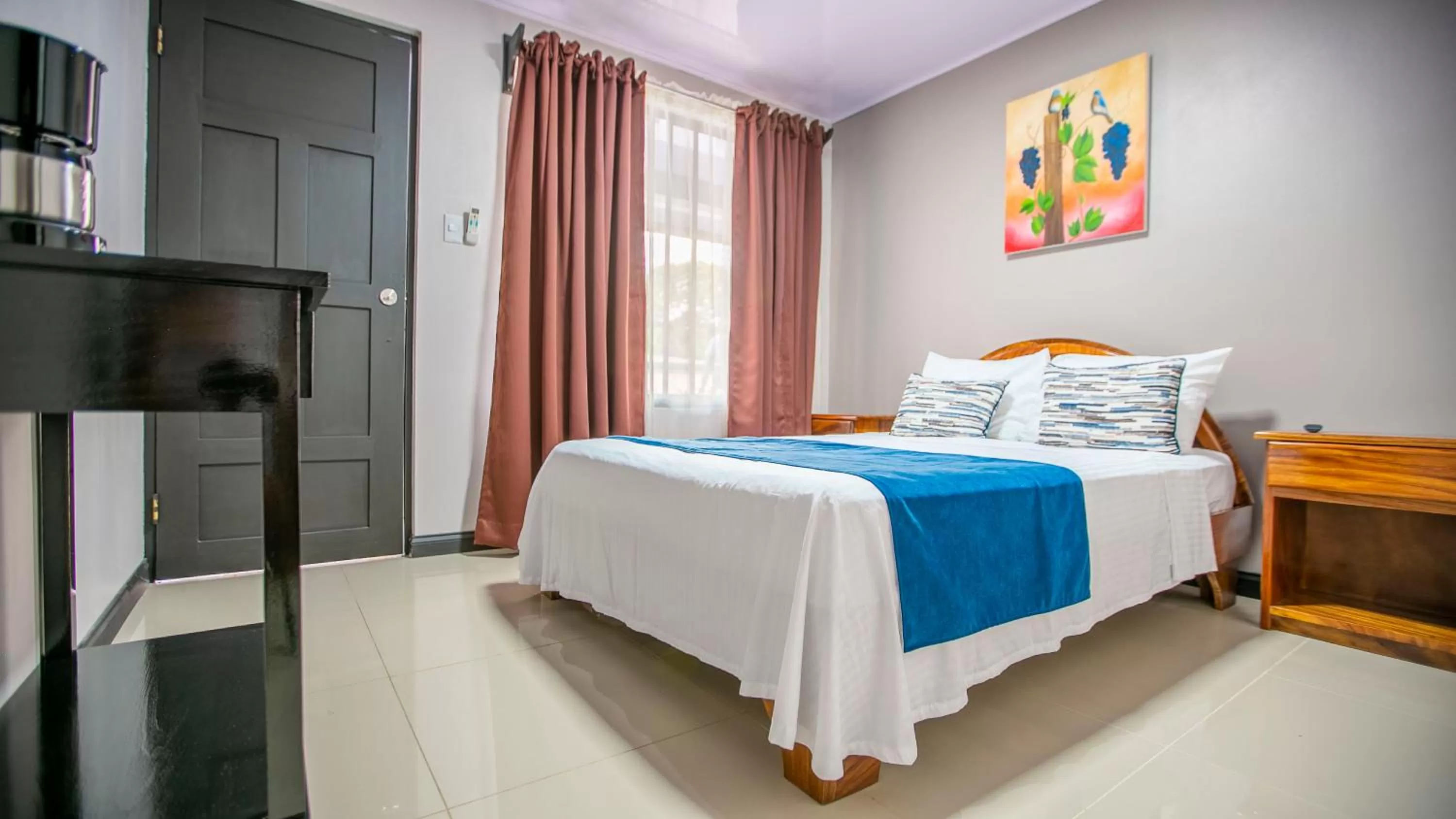 Photo of the whole room, Bed in Hotel La Vid La Fortuna