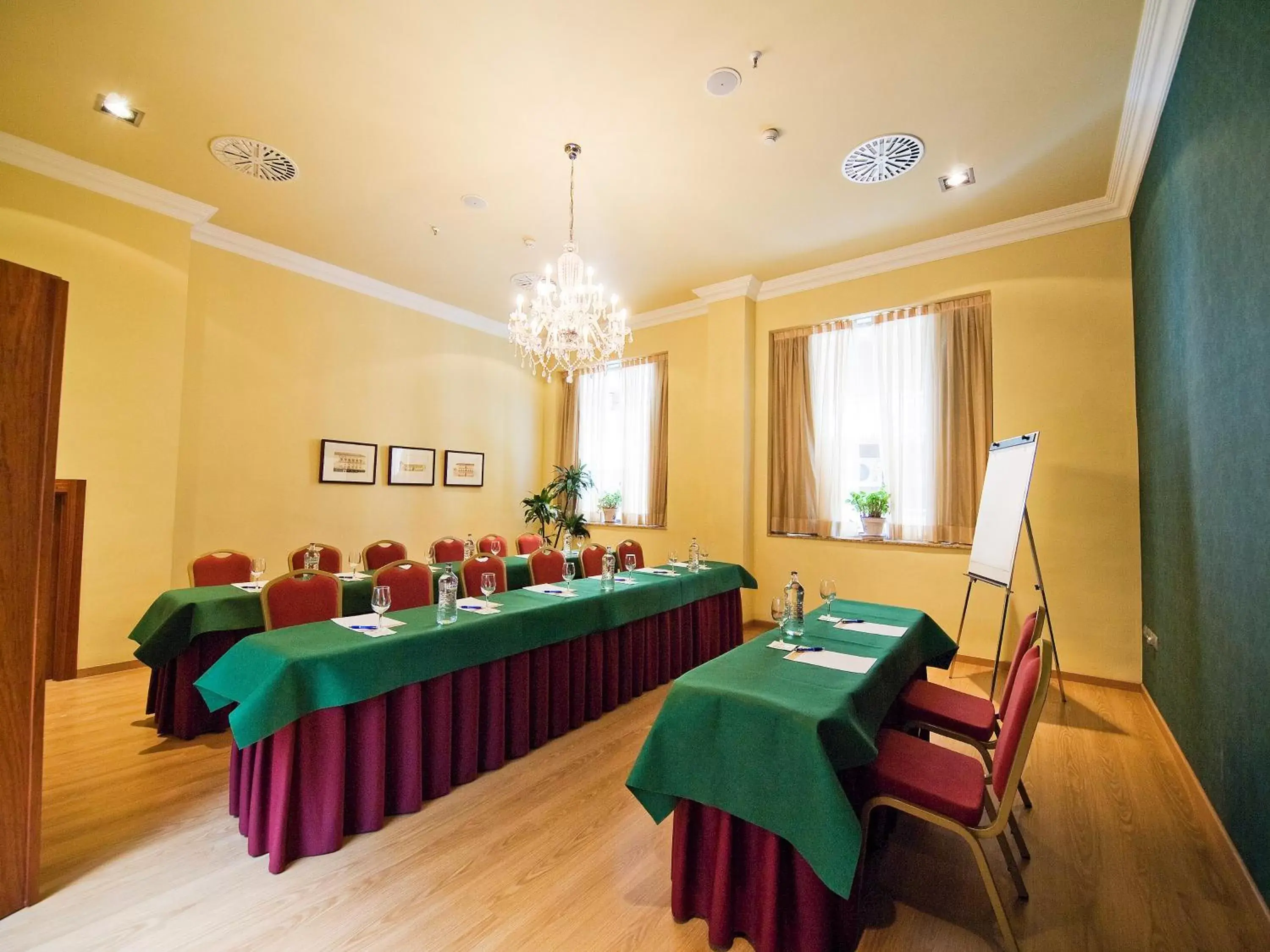 Meeting/conference room, Restaurant/Places to Eat in Senator Granada Spa Hotel