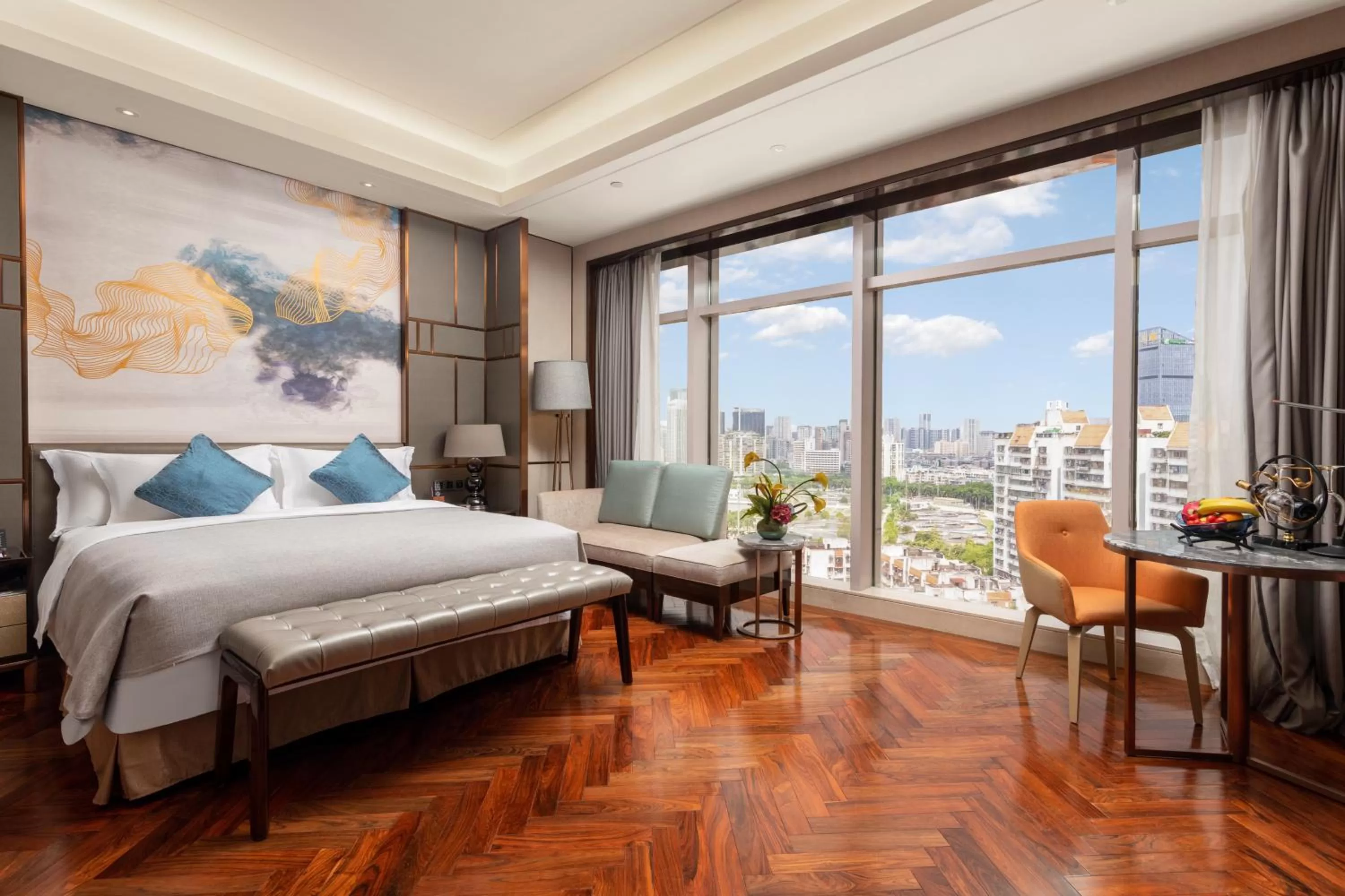 Bed in Zhuhai Longzhuda International Hotel