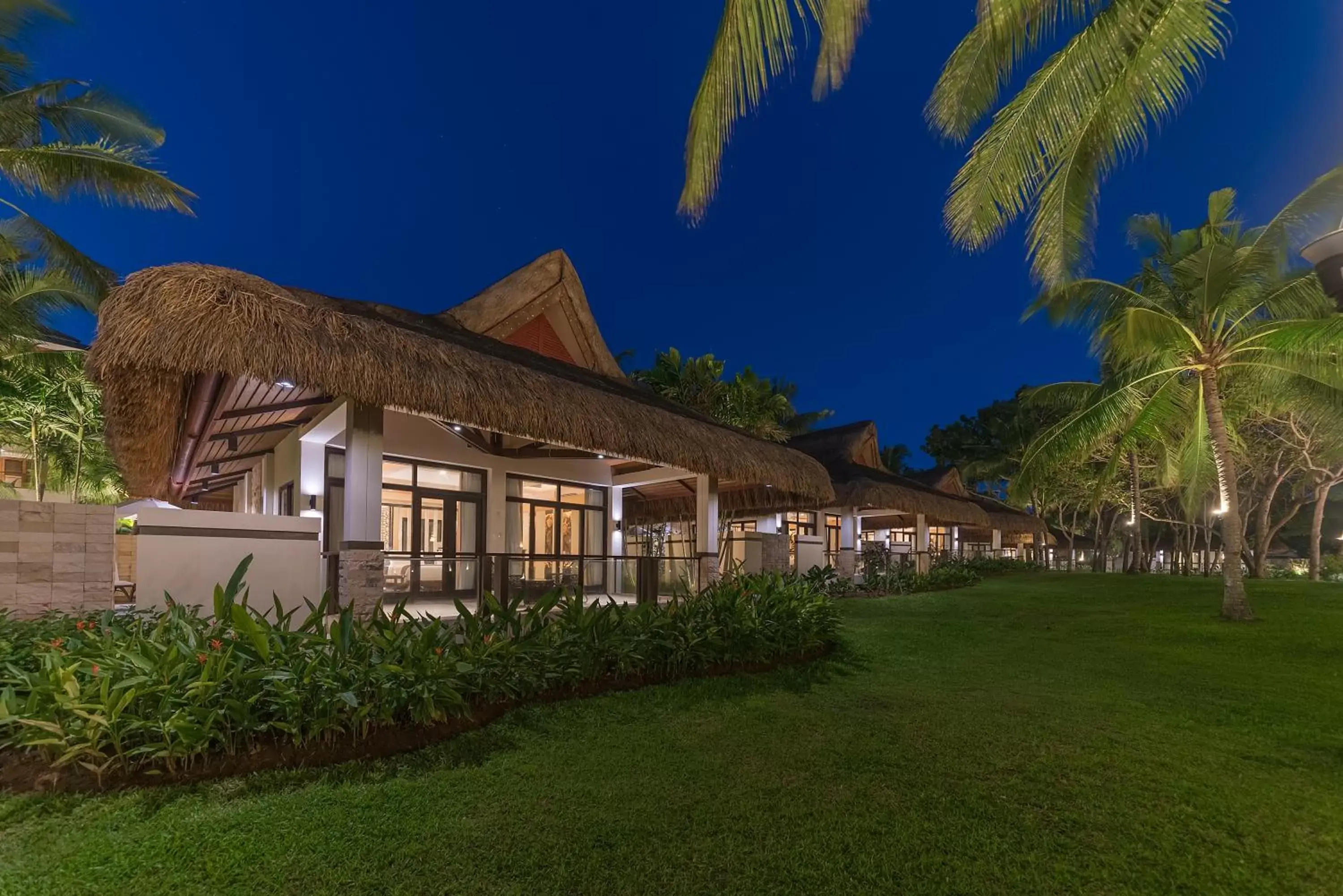 Balcony/Terrace, Property Building in Henann Resort Alona Beach