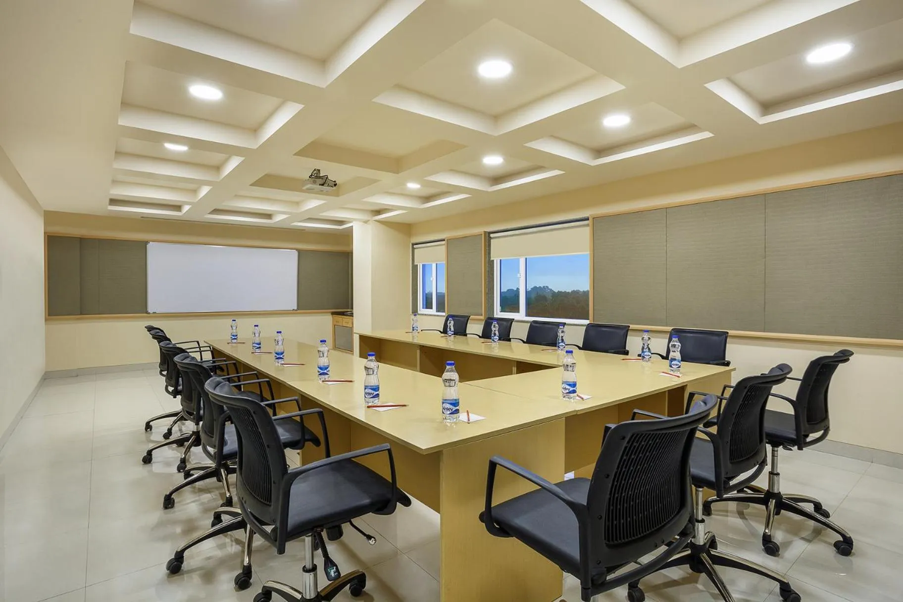 Business facilities in Ginger Vapi